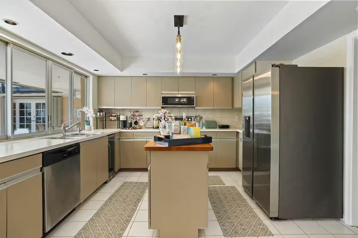 5307 NE 32nd, Fort Lauderdale FL 33308