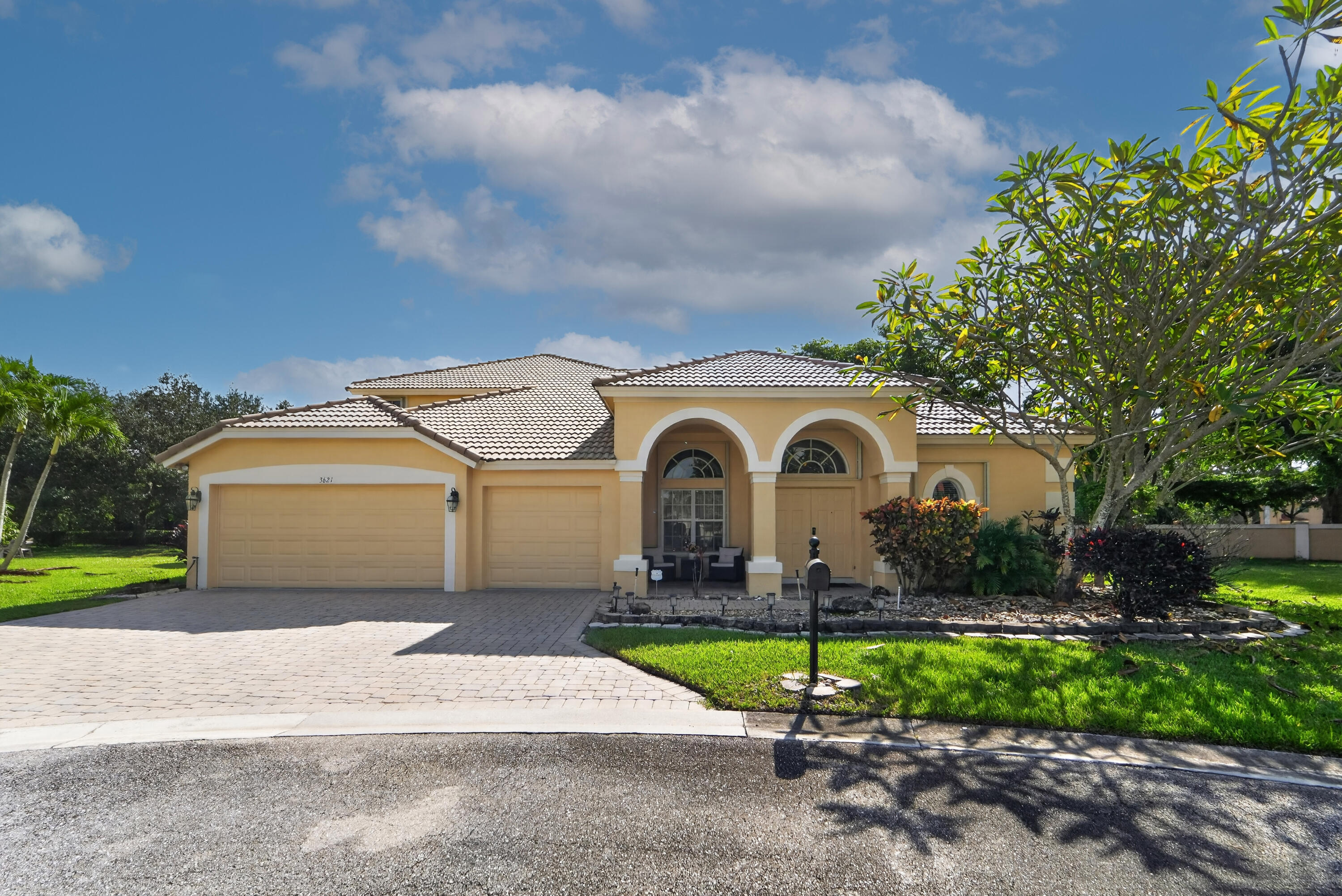 3621 BURCHS, West Palm Beach FL 33411