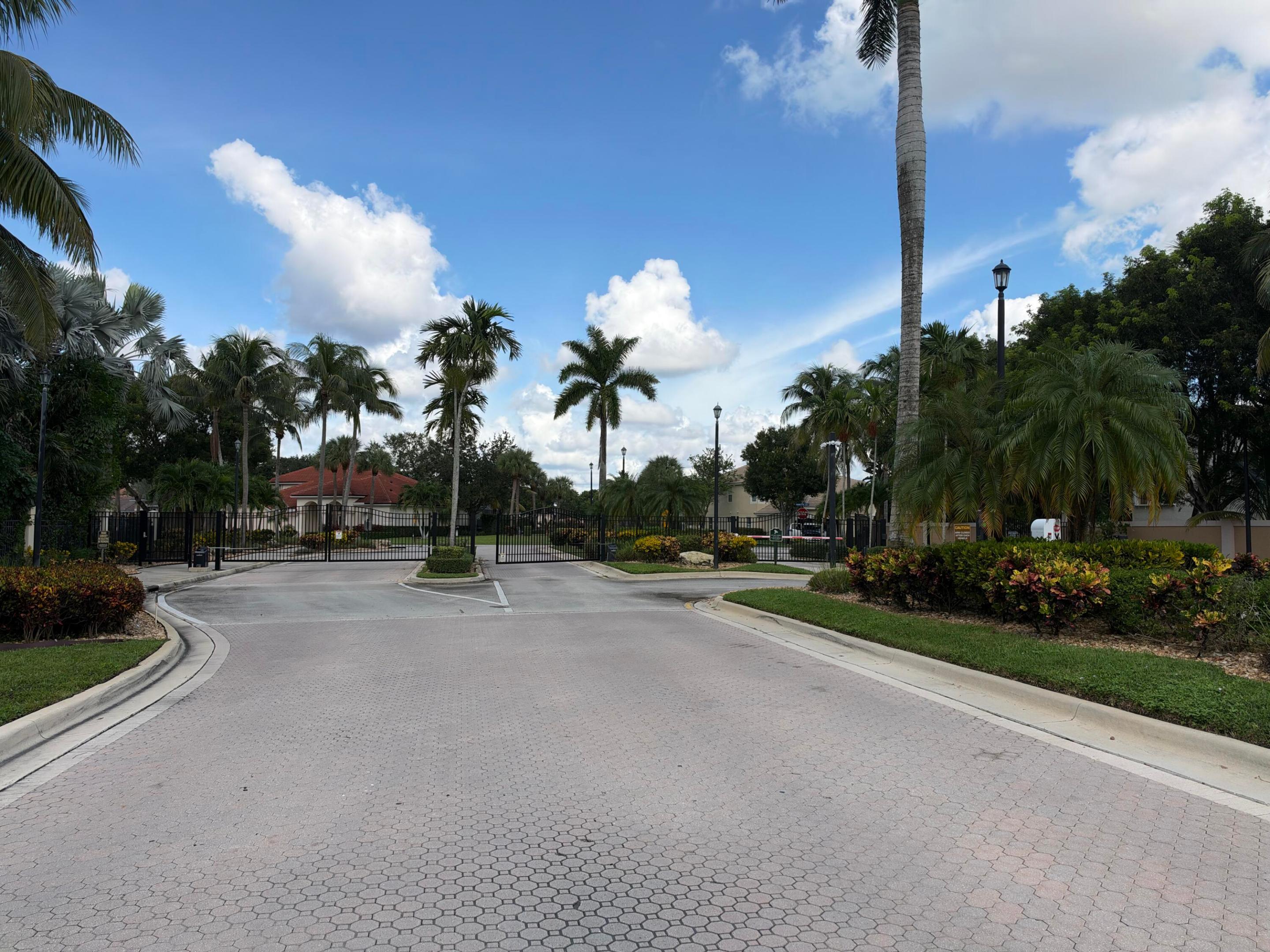 3621 BURCHS, West Palm Beach FL 33411