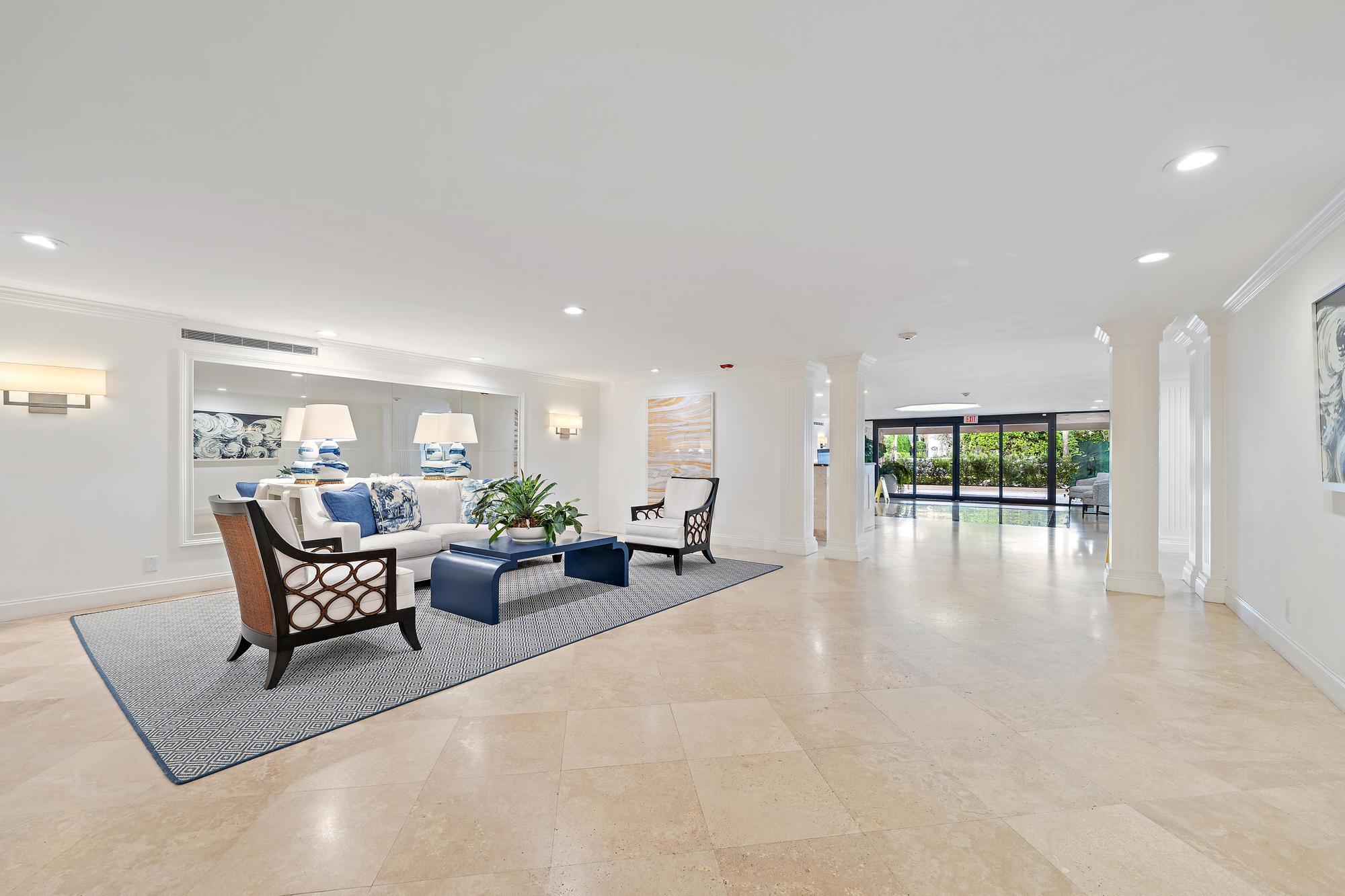 250 BRADLEY #408, Palm Beach FL 33480