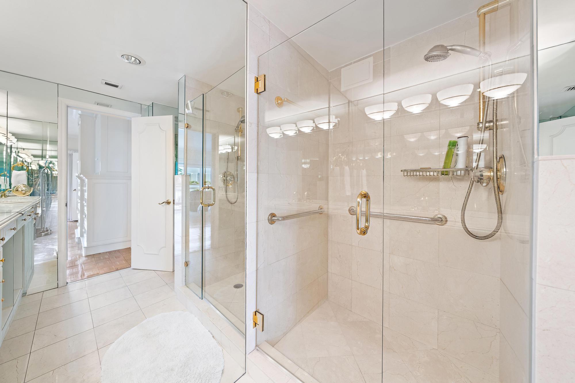 250 BRADLEY #408, Palm Beach FL 33480