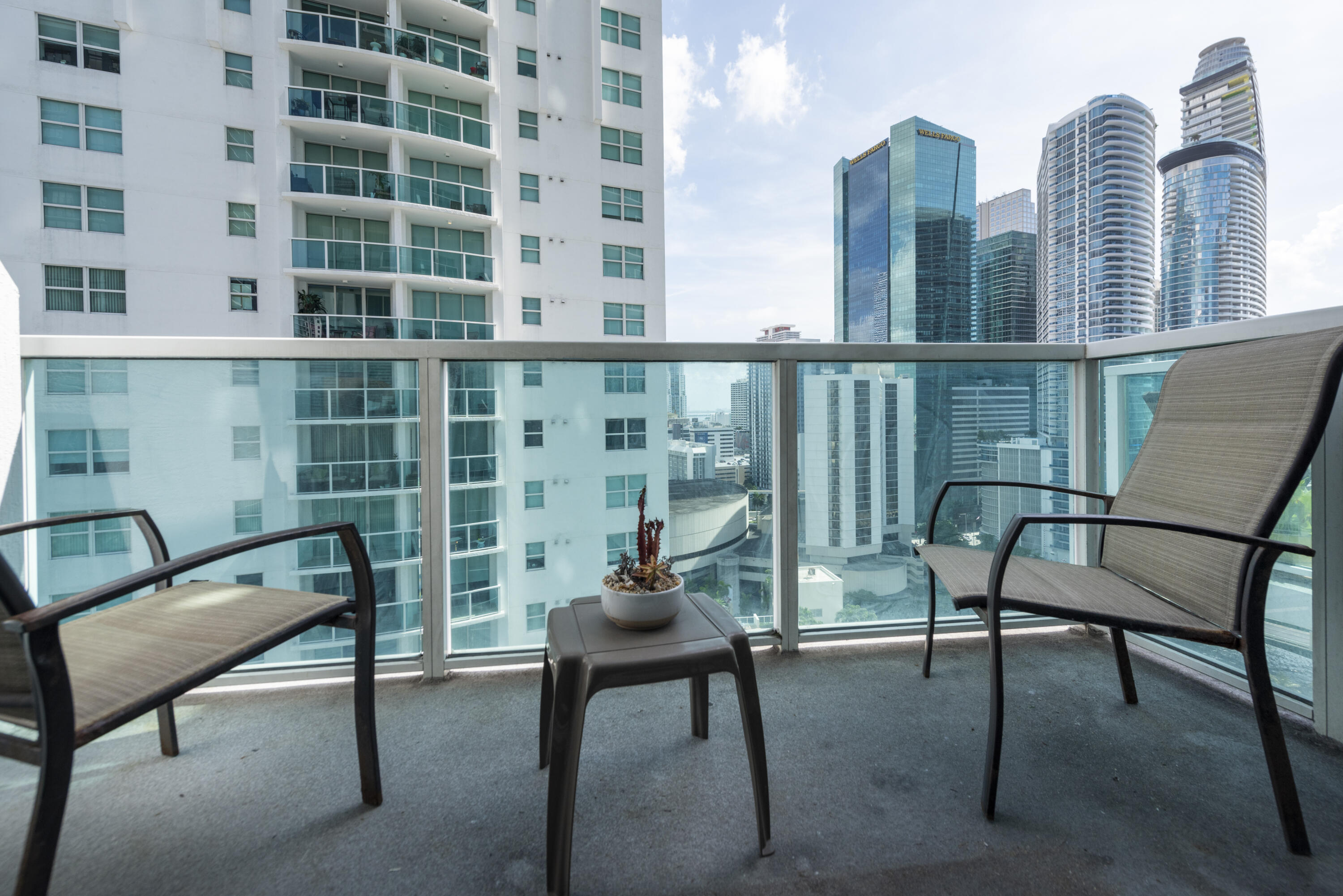 41 SE 5th #1315, Miami FL 33131