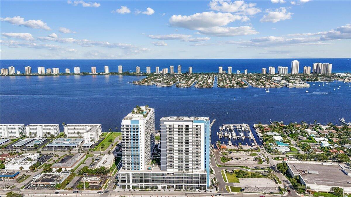 220 LAKE SHORE #2406, West Palm Beach FL 33403