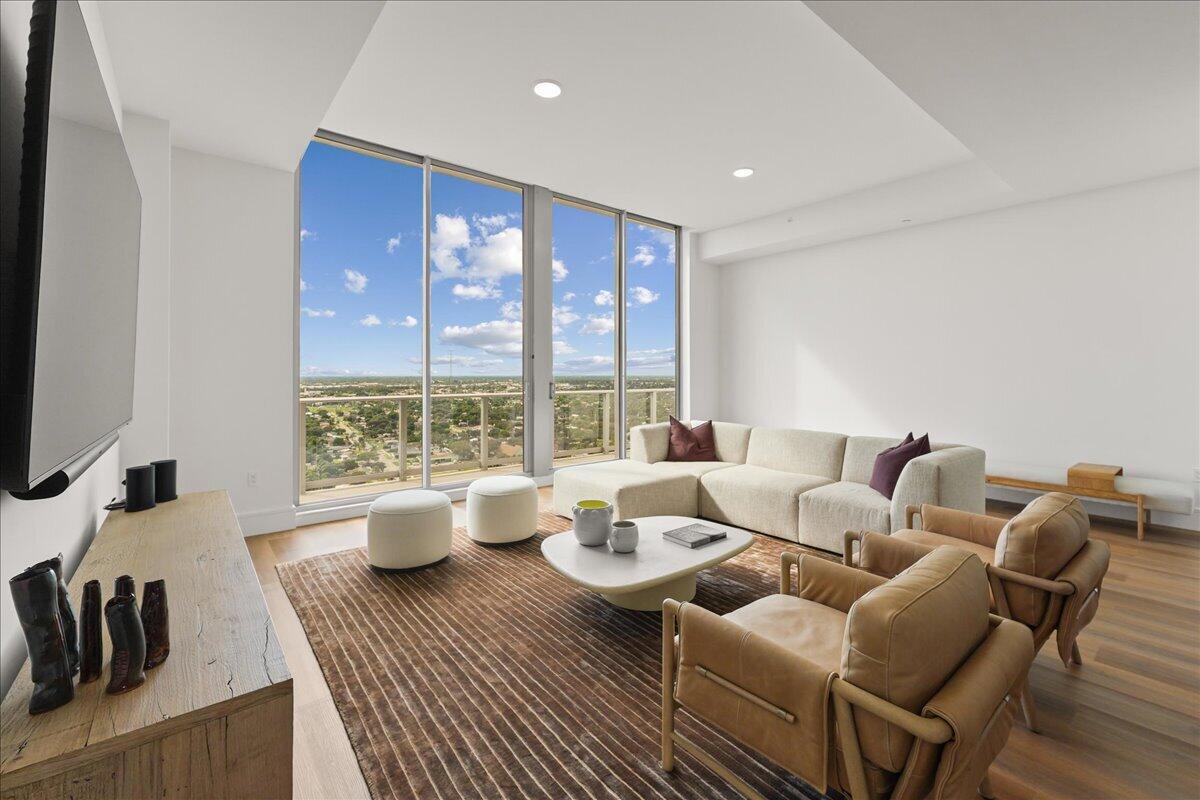 220 LAKE SHORE #2406, West Palm Beach FL 33403