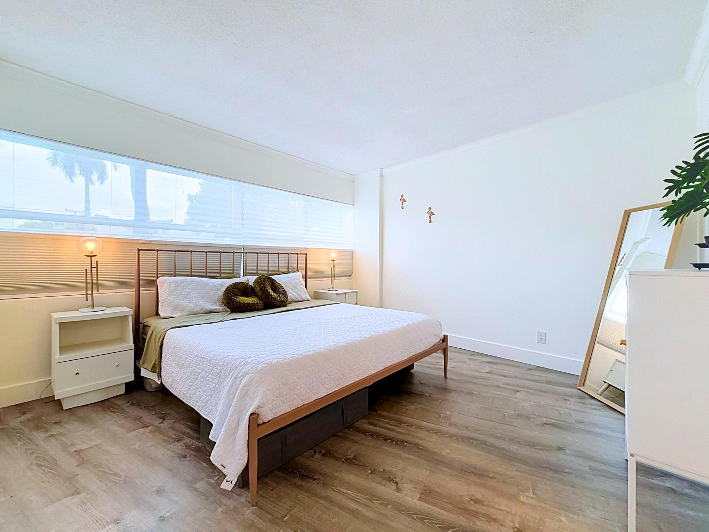 3250 NE 28th #110, Fort Lauderdale FL 33308
