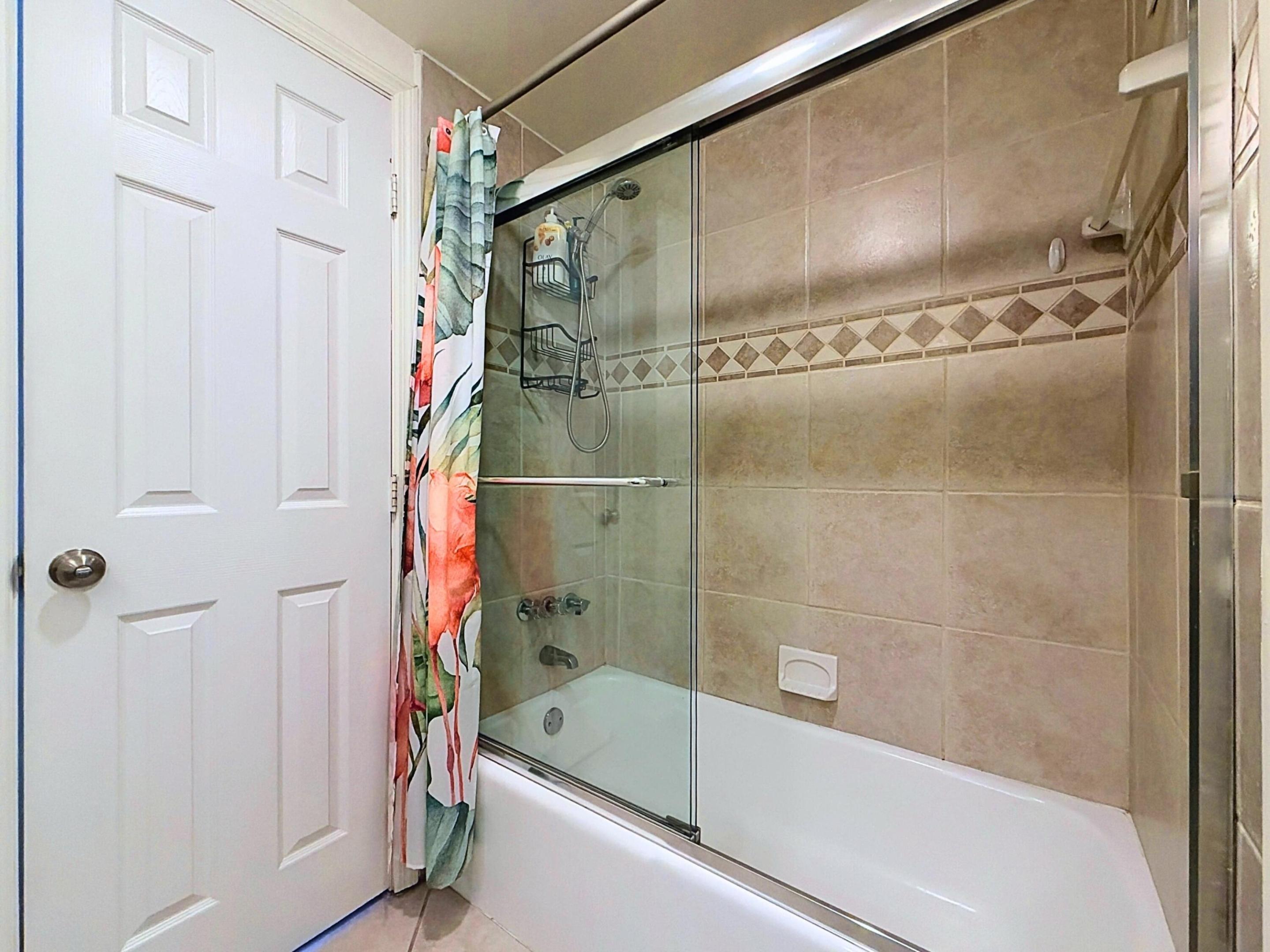 3250 NE 28th #110, Fort Lauderdale FL 33308
