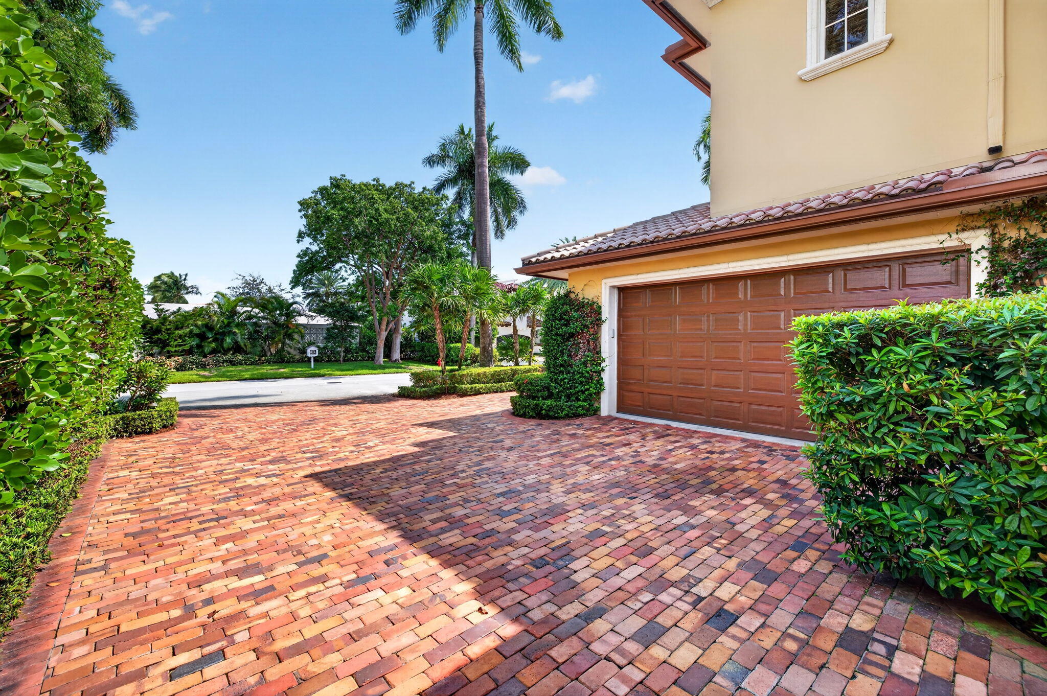 67 ROYAL PALM, Fort Lauderdale FL 33301