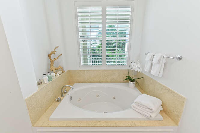 1014 BAY, Delray Beach FL 33483