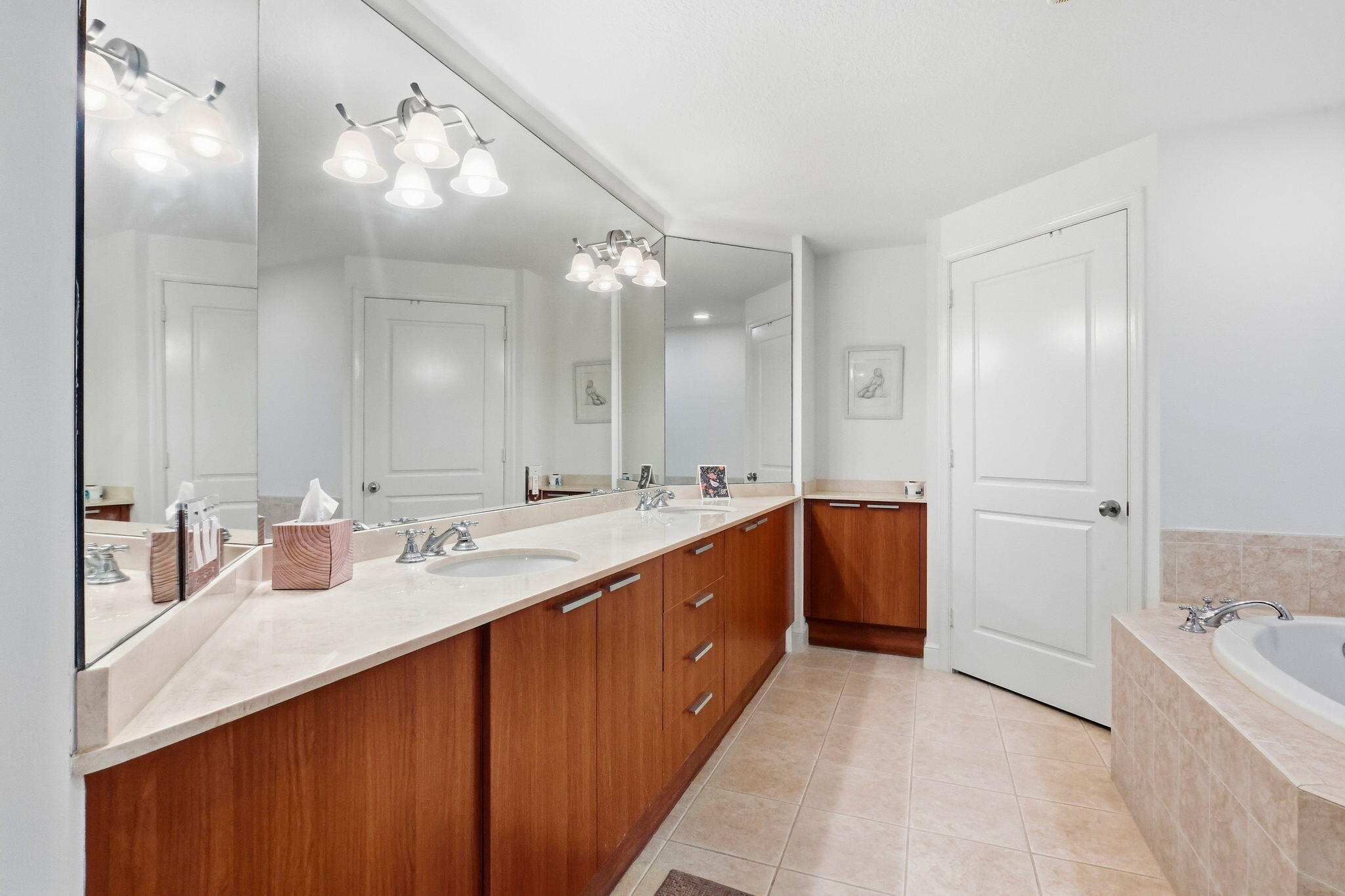 309 E OCEAN #202, Lantana FL 33462