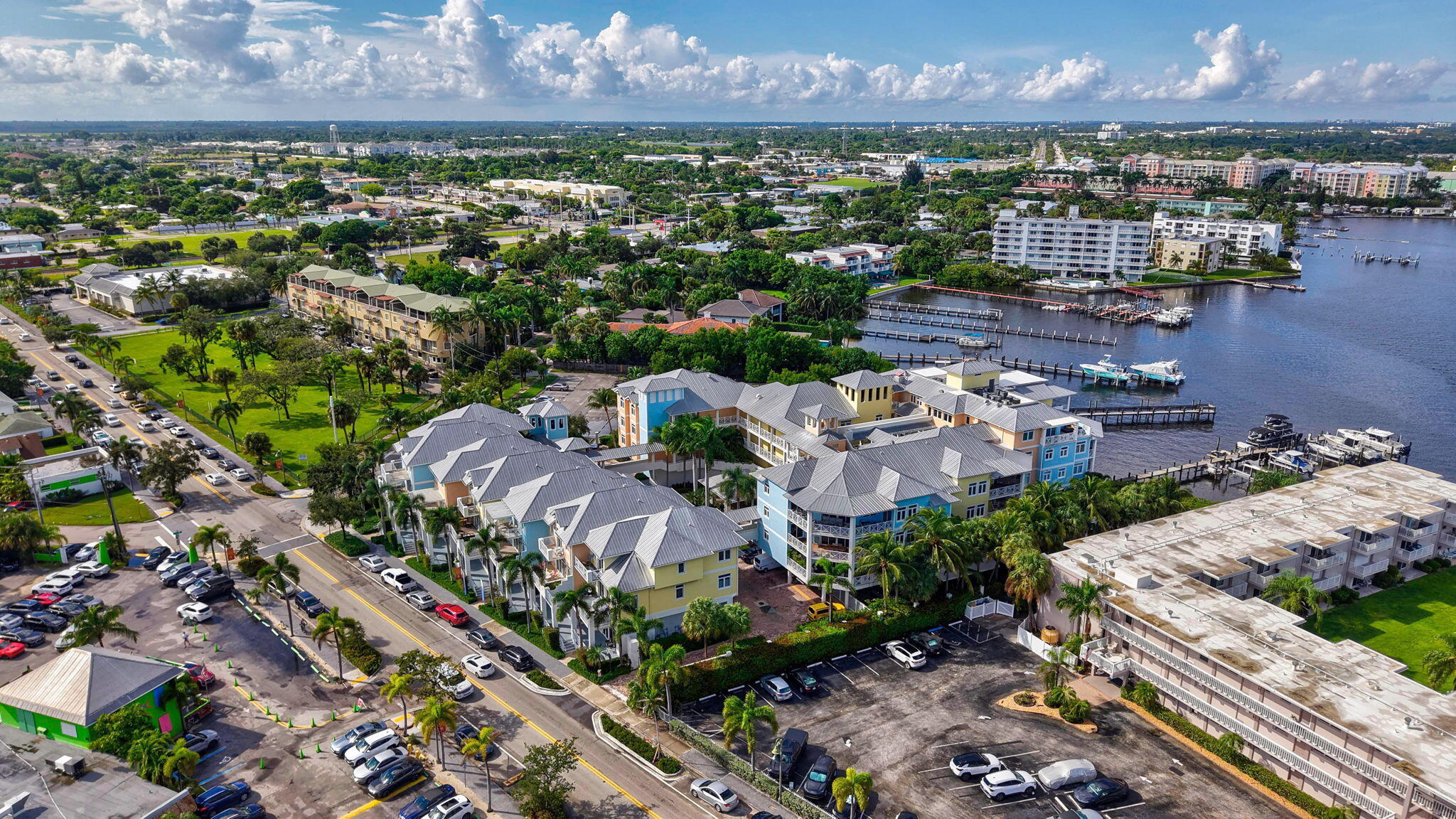 309 E OCEAN #202, Lantana FL 33462