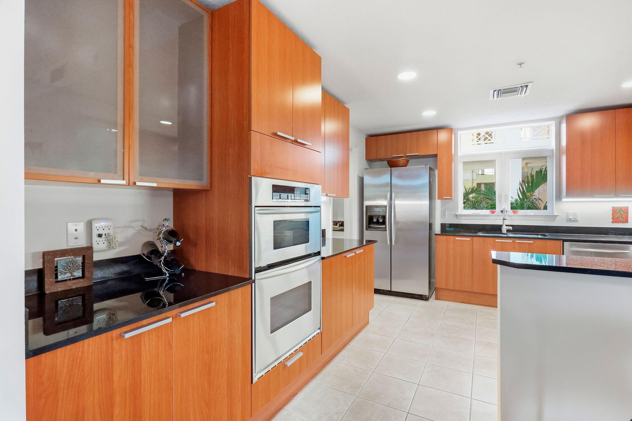 309 E OCEAN #202, Lantana FL 33462