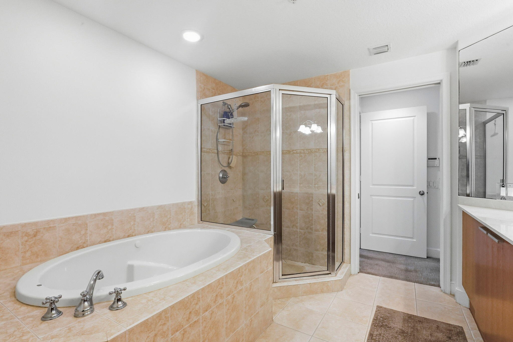 309 E OCEAN #202, Lantana FL 33462