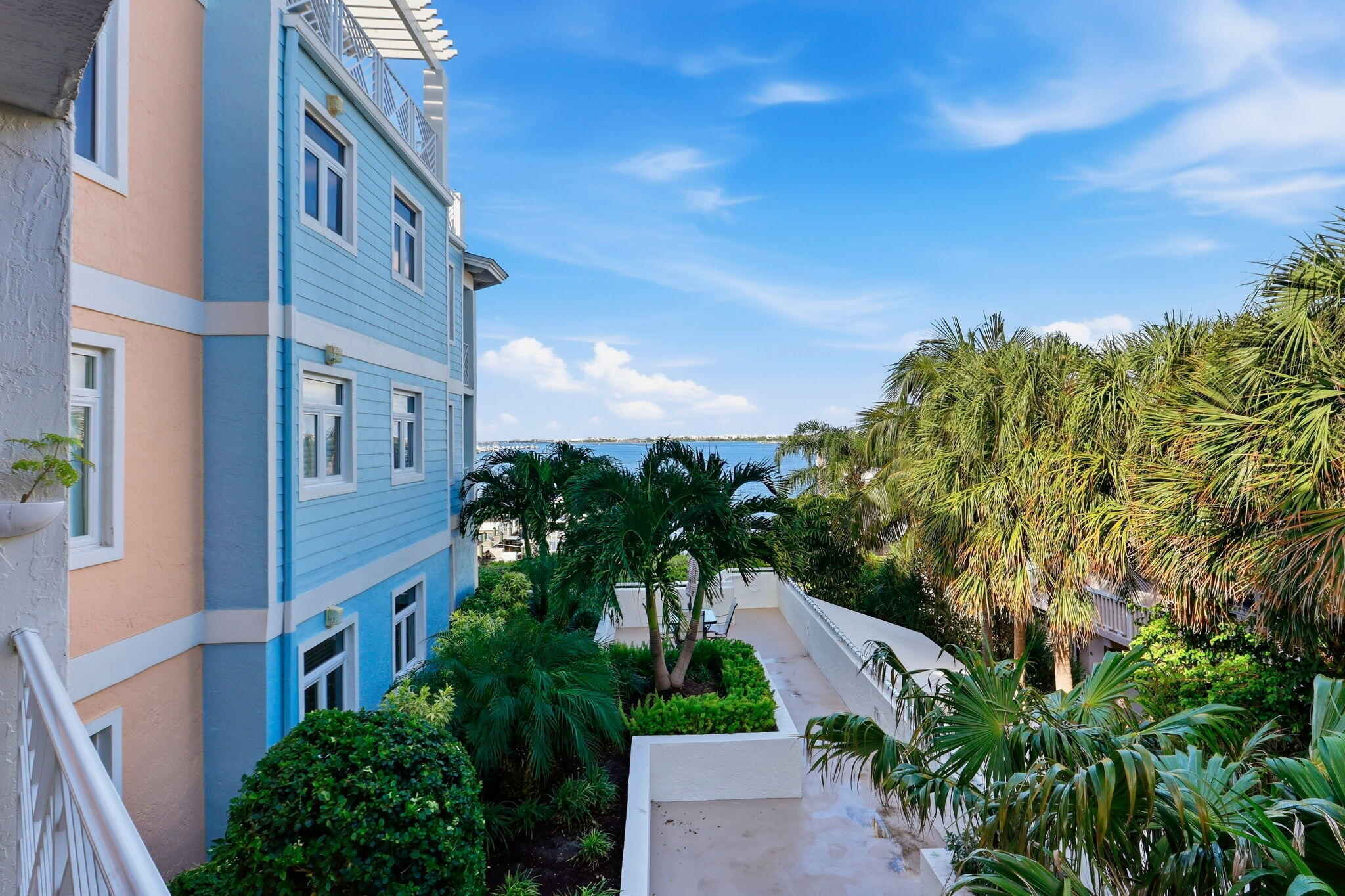 309 E OCEAN #202, Lantana FL 33462