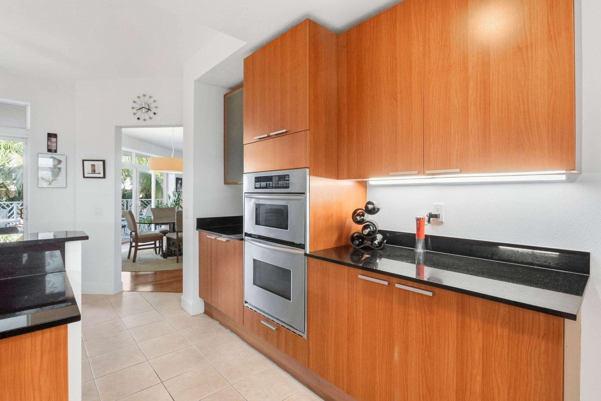 309 E OCEAN #202, Lantana FL 33462