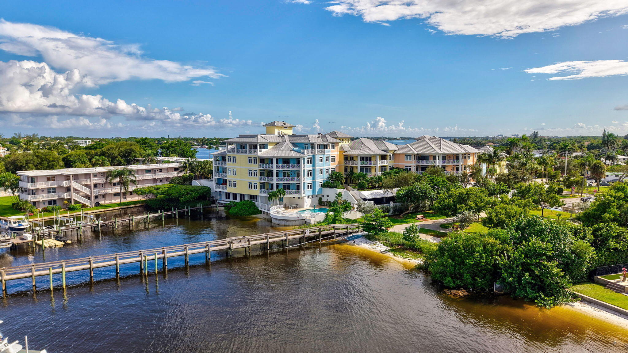 309 E OCEAN #202, Lantana FL 33462