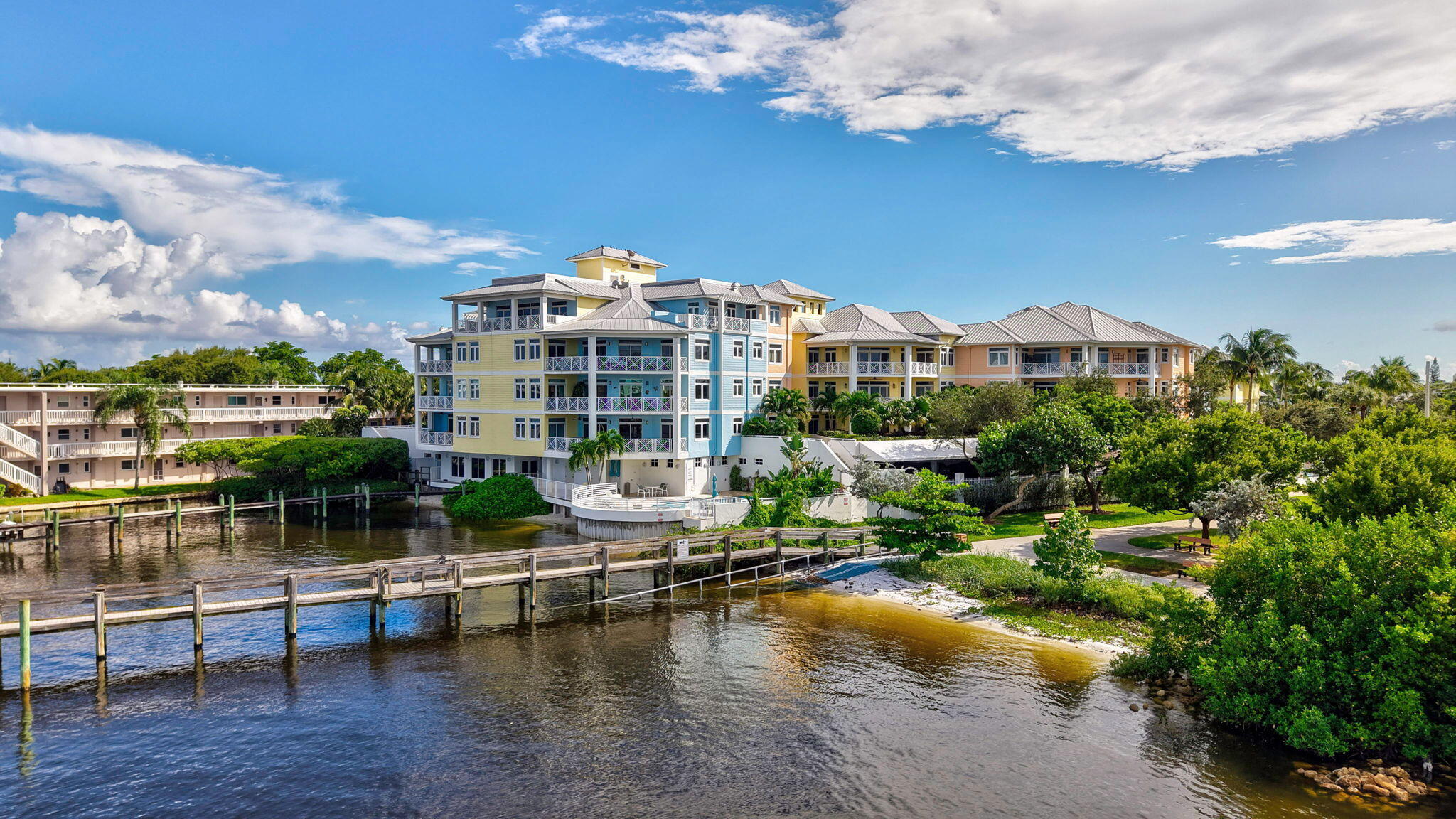 309 E OCEAN #202, Lantana FL 33462