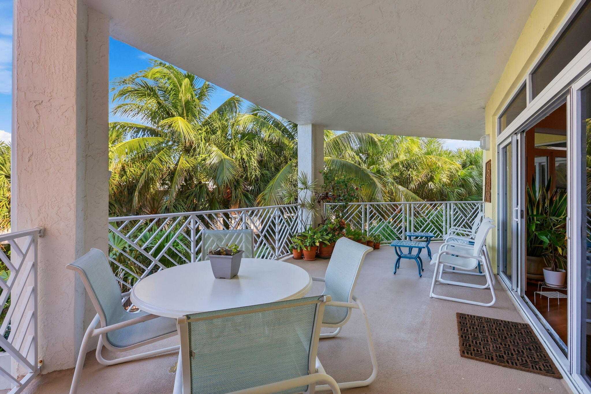 309 E OCEAN #202, Lantana FL 33462