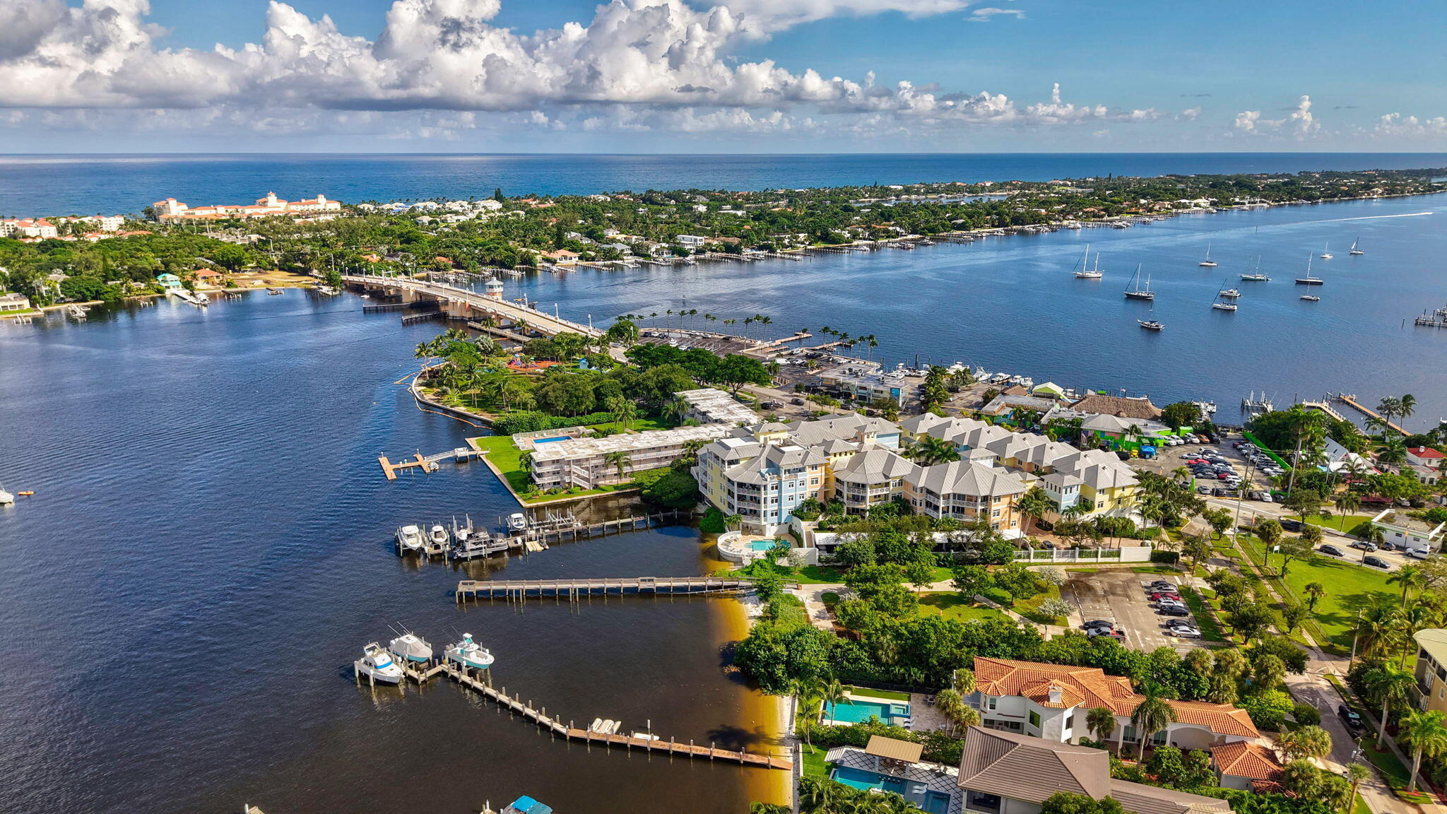 309 E OCEAN #202, Lantana FL 33462