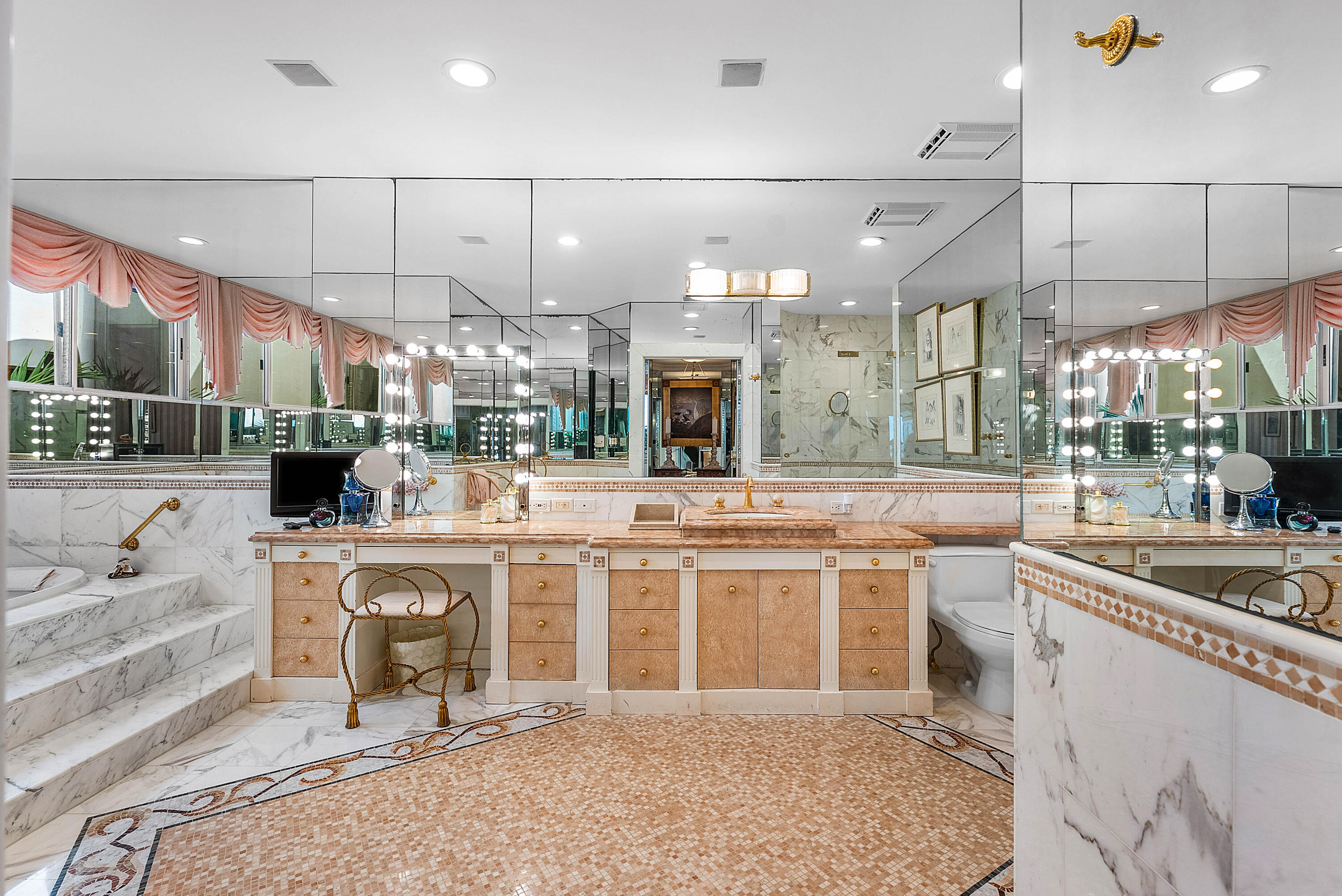 13 Sloans Curve, Palm Beach FL 33480