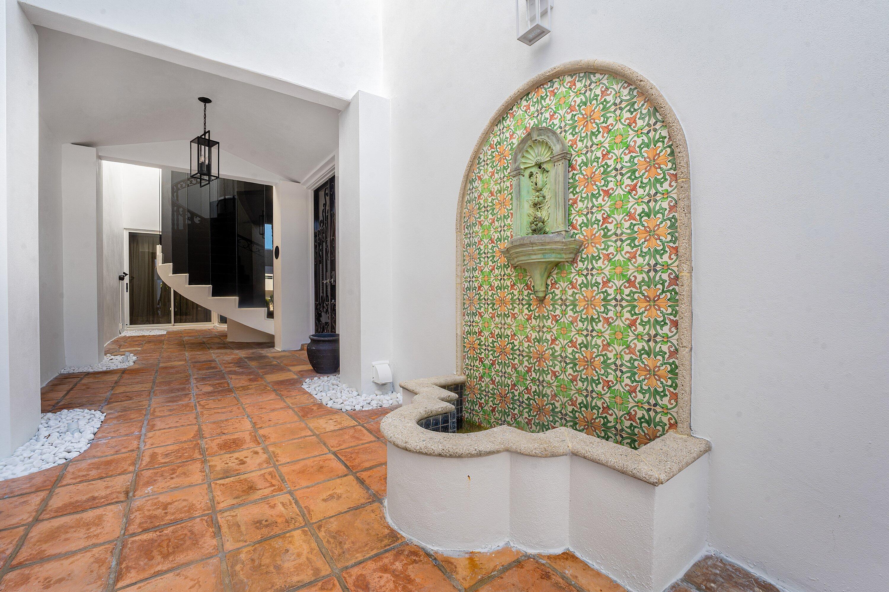 13 Sloans Curve, Palm Beach FL 33480