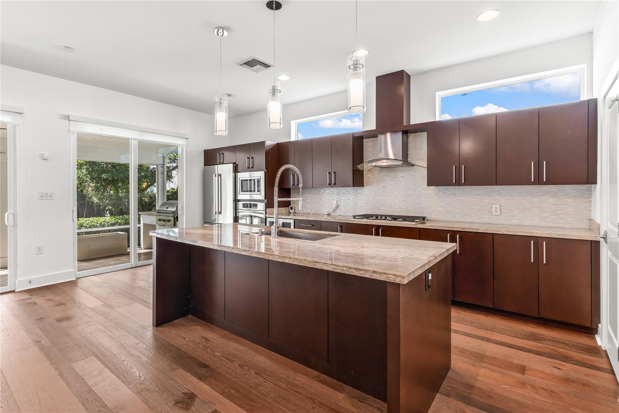 521 NE 8th, Fort Lauderdale FL 33301