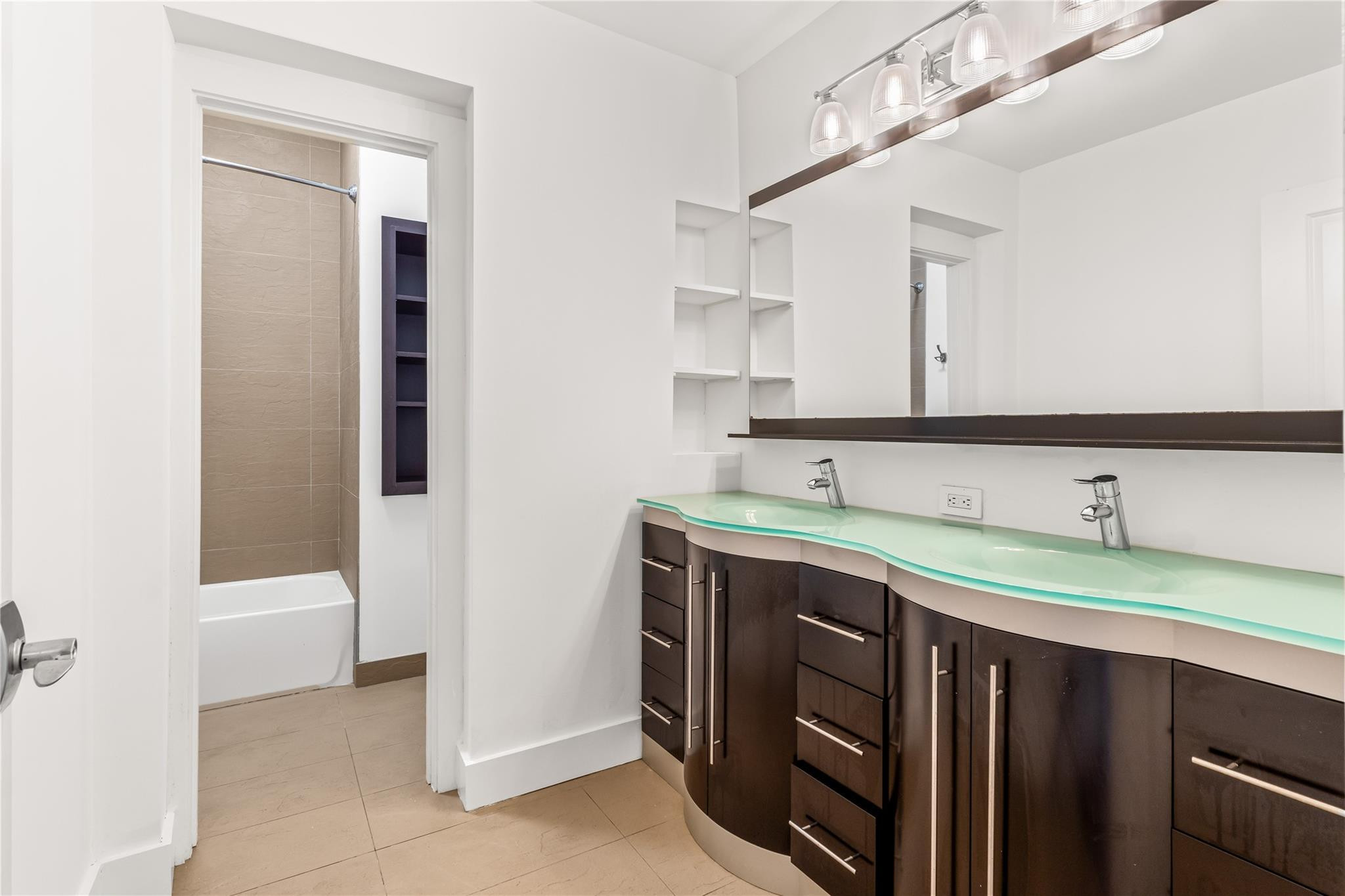 521 NE 8th, Fort Lauderdale FL 33301