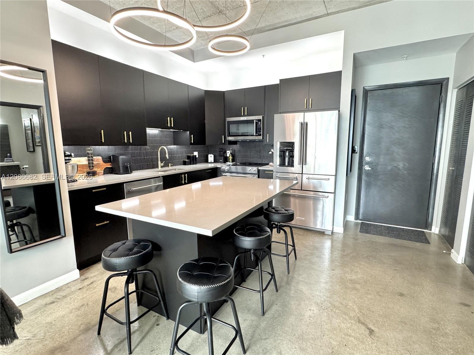 133 NE 2nd #2509, Miami FL 33132