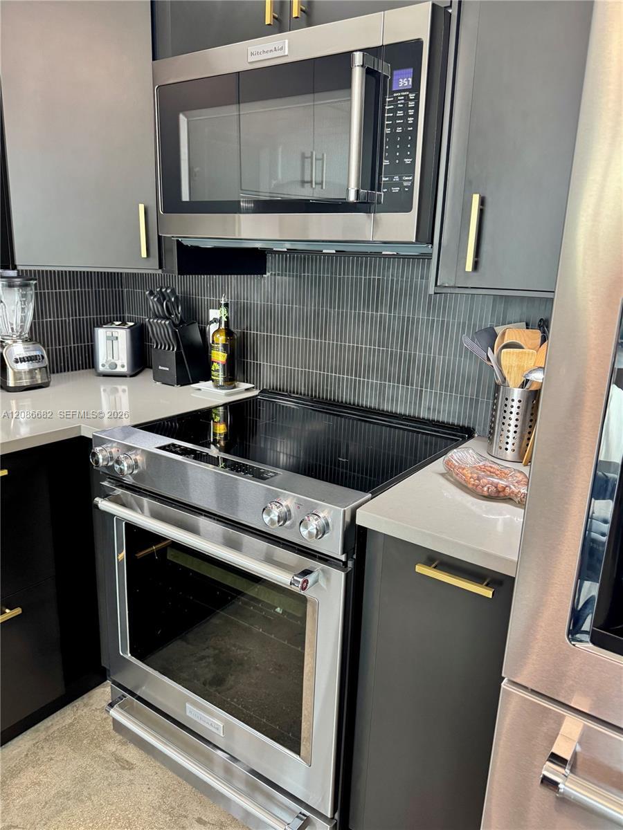 133 NE 2nd #2509, Miami FL 33132