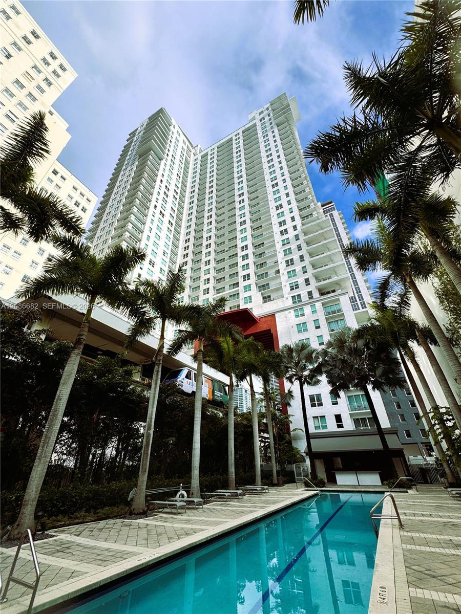133 NE 2nd #2509, Miami FL 33132