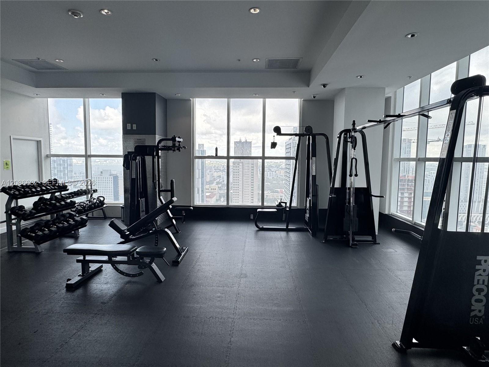 133 NE 2nd #2509, Miami FL 33132