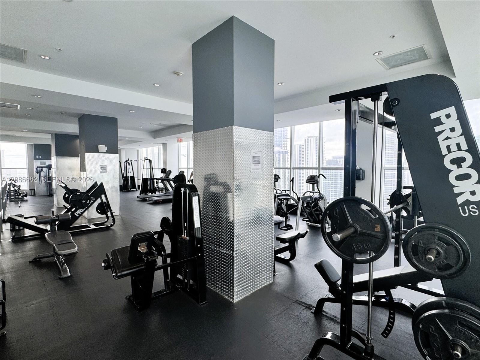 133 NE 2nd #2509, Miami FL 33132