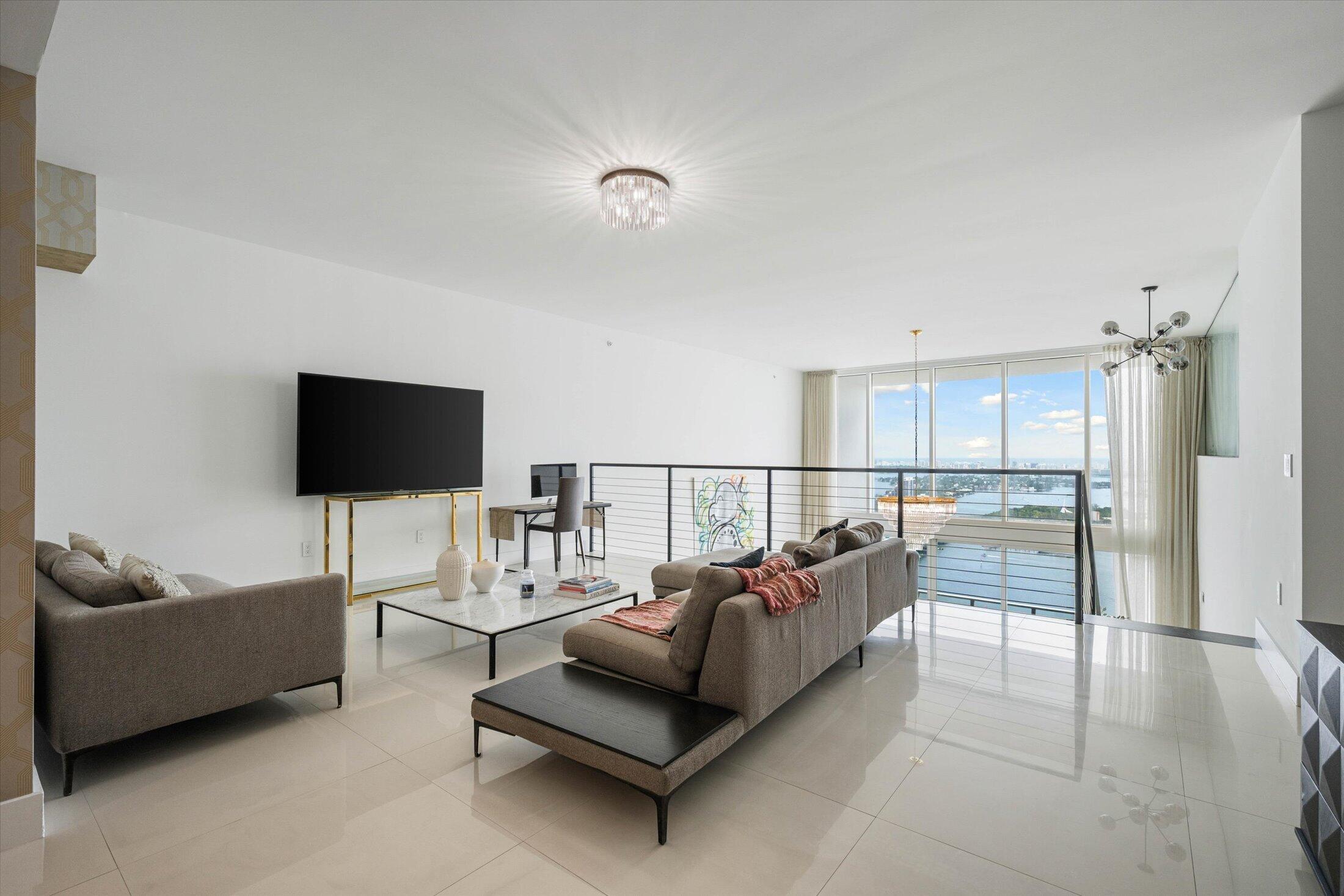 1040 Biscayne #4202, Miami FL 33132