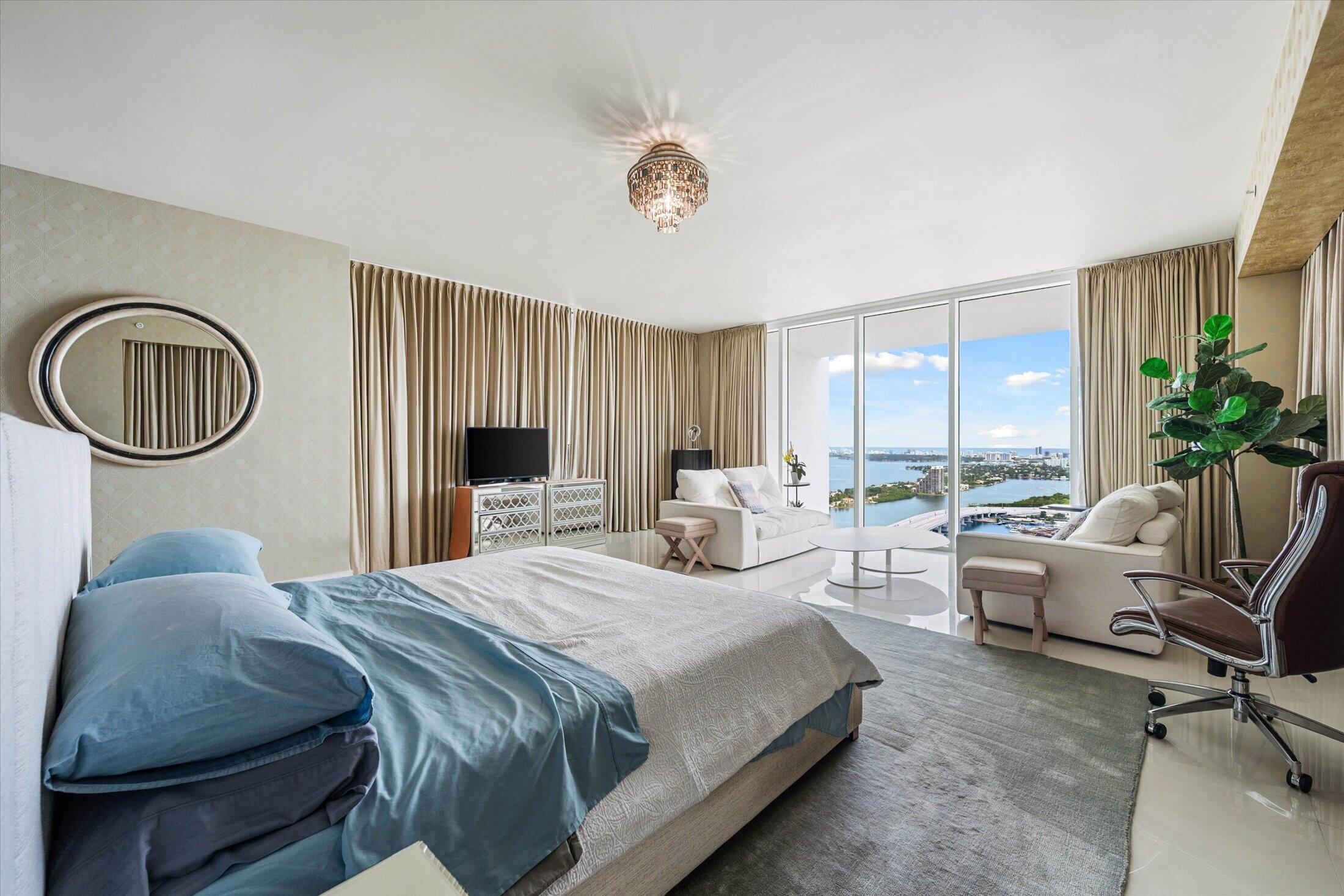1040 Biscayne #4202, Miami FL 33132