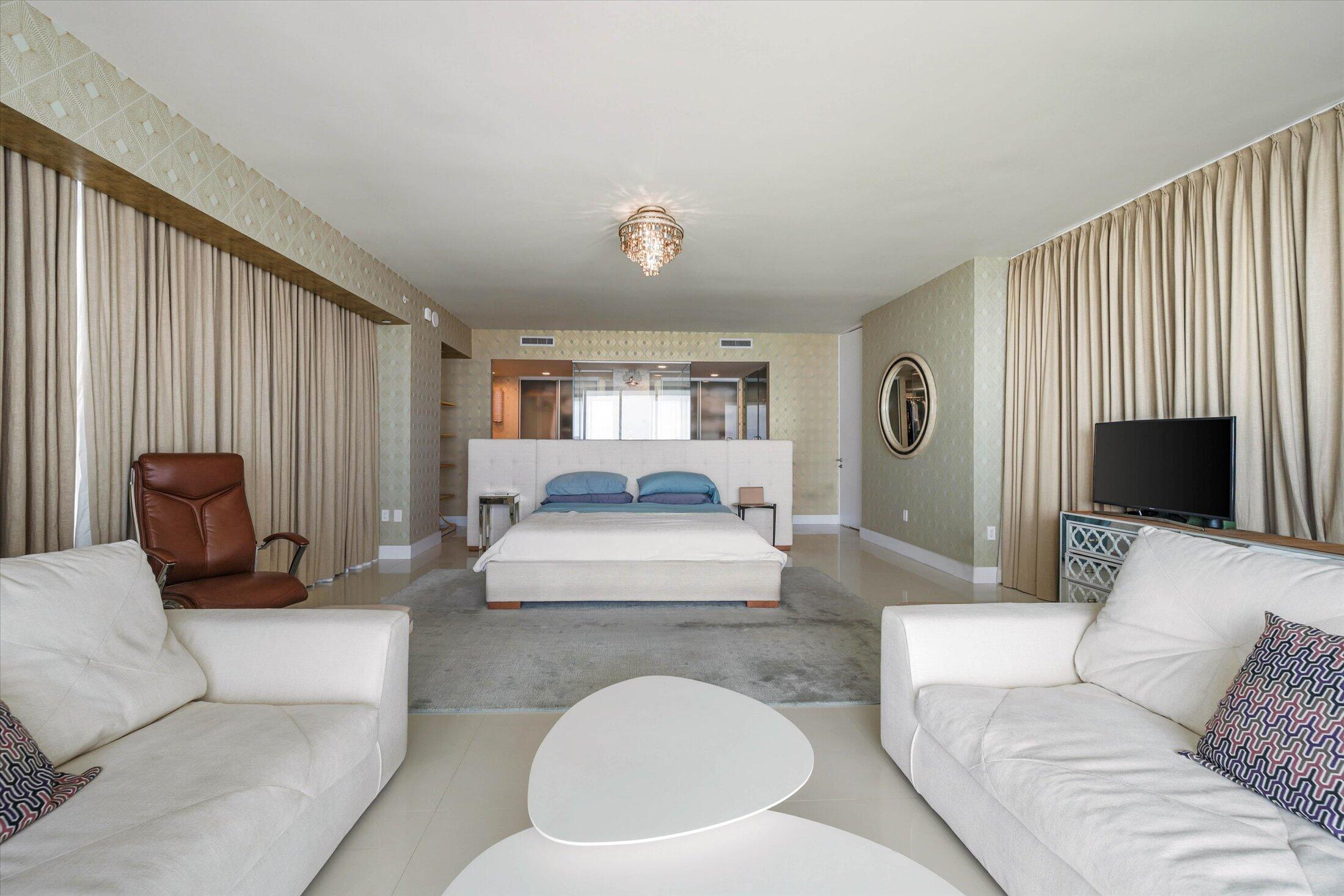 1040 Biscayne #4202, Miami FL 33132