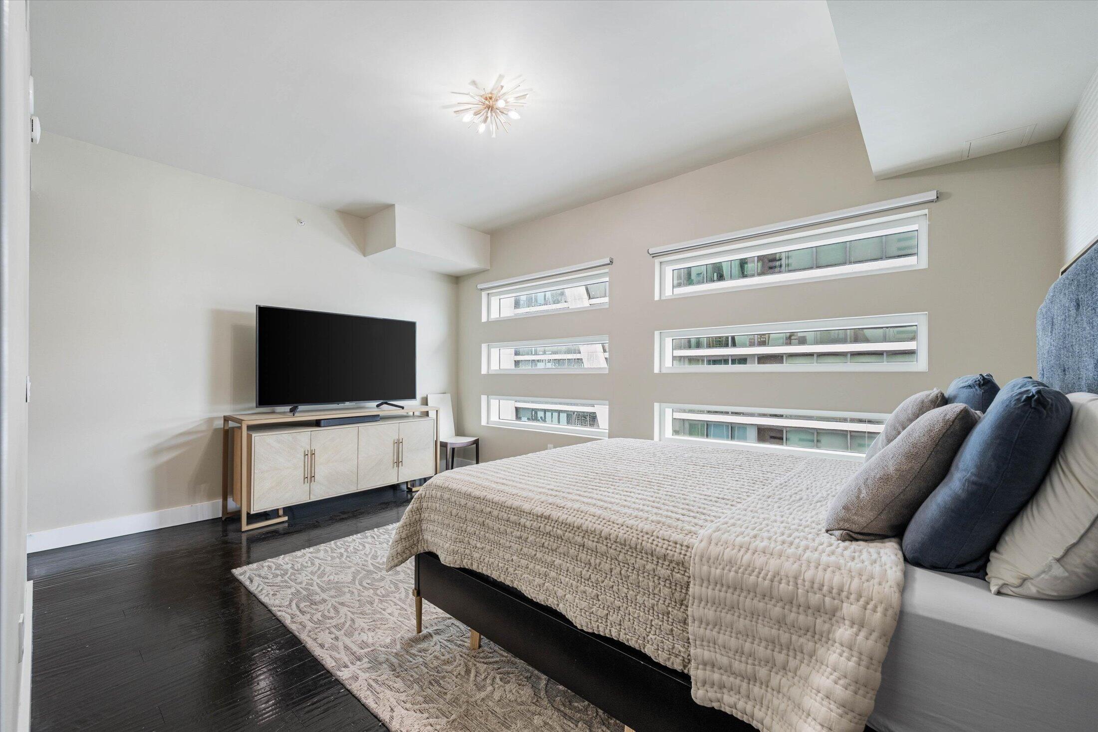 1040 Biscayne #4202, Miami FL 33132