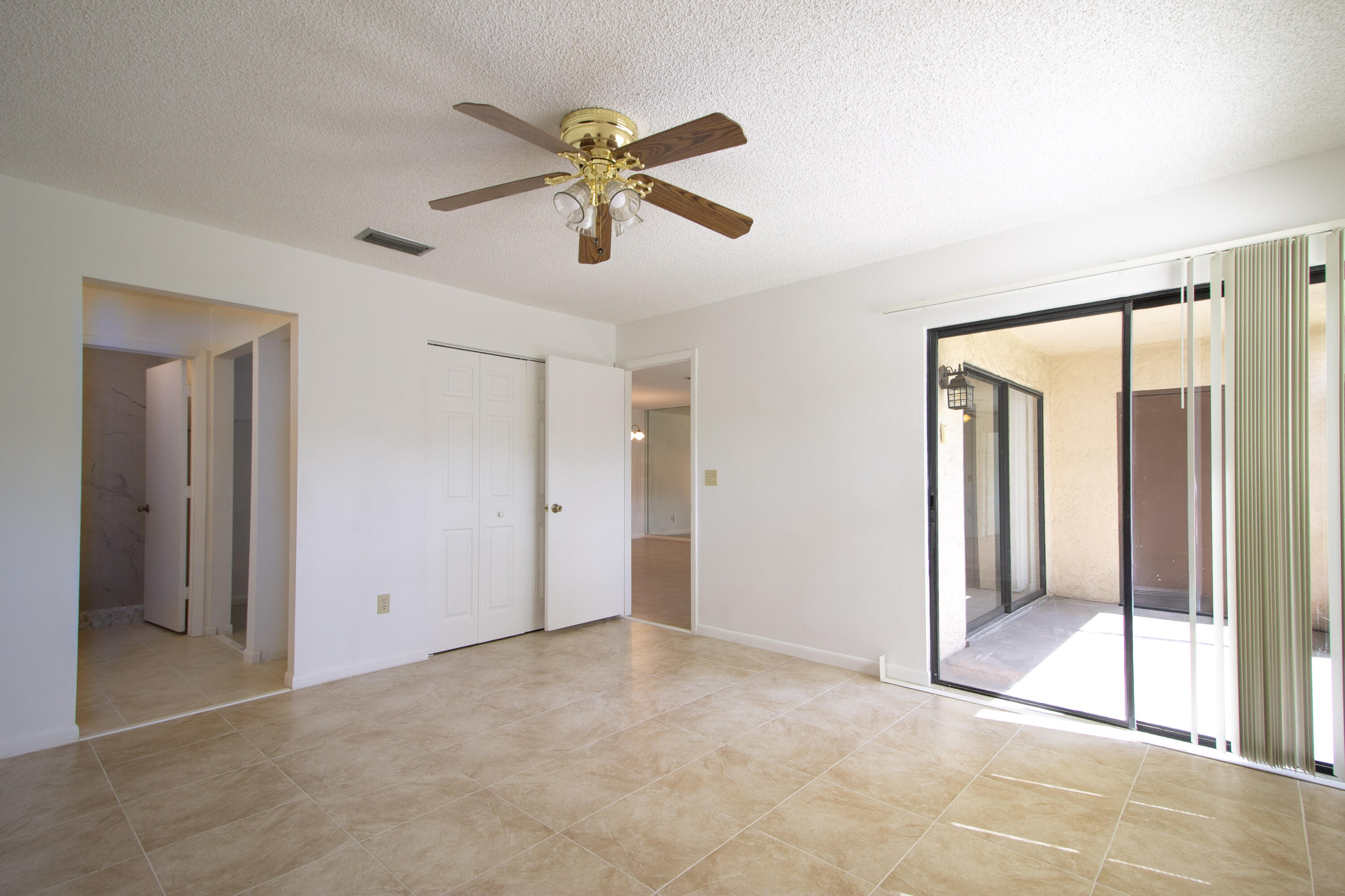 105 Lakeview, Royal Palm Beach FL 33411
