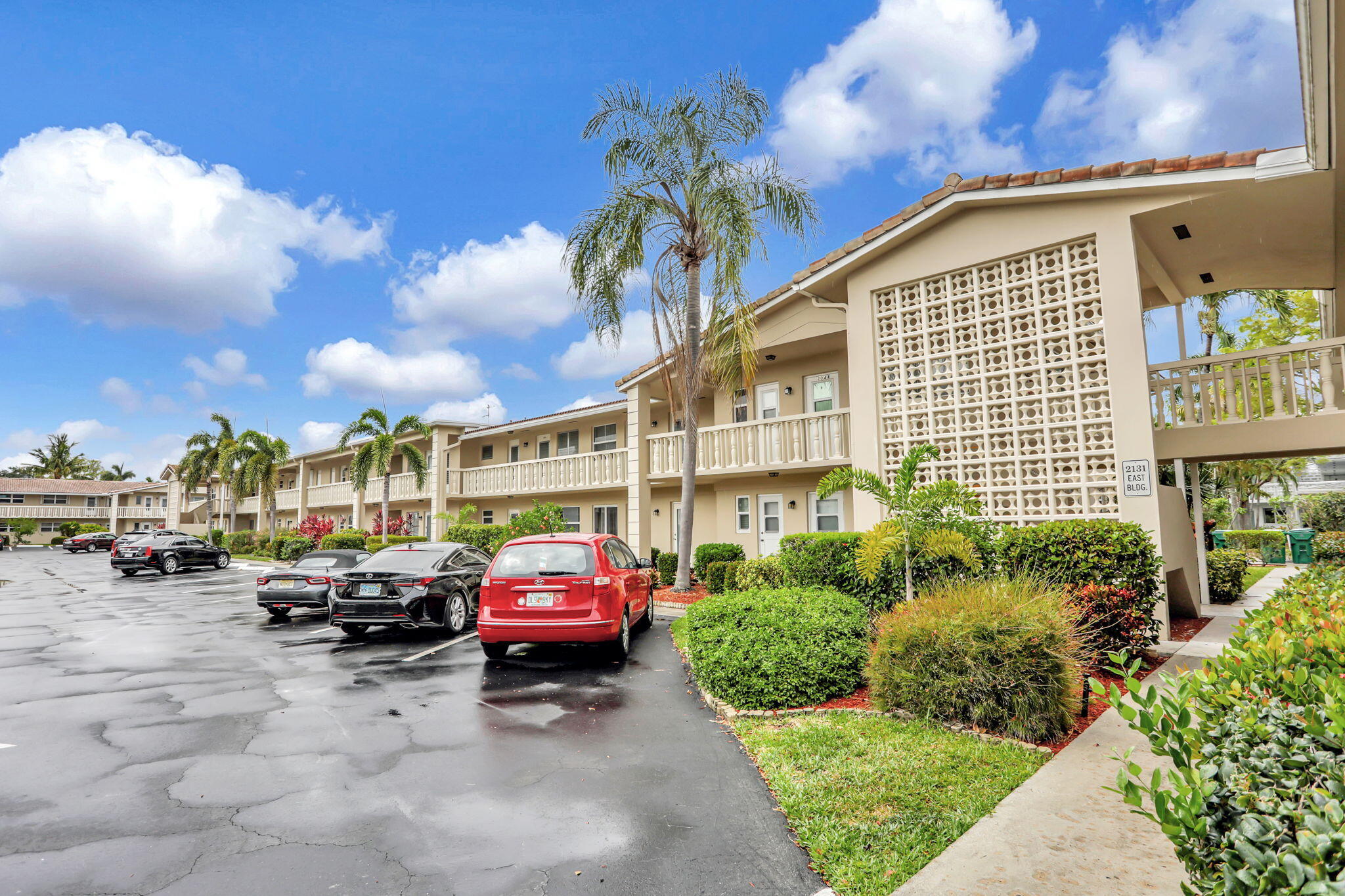 2131 NE 42nd #210E, Lighthouse Point FL 33064