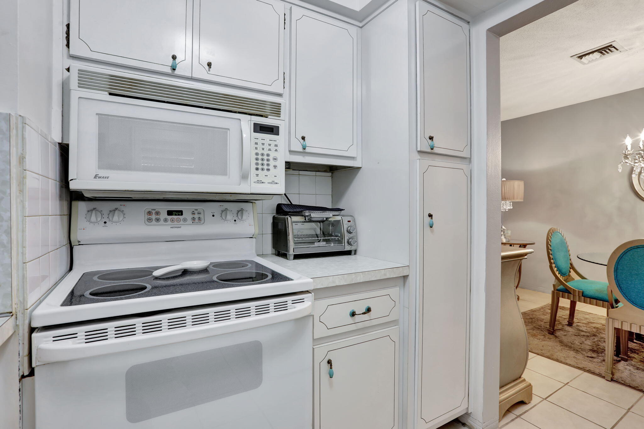 2131 NE 42nd #210E, Lighthouse Point FL 33064