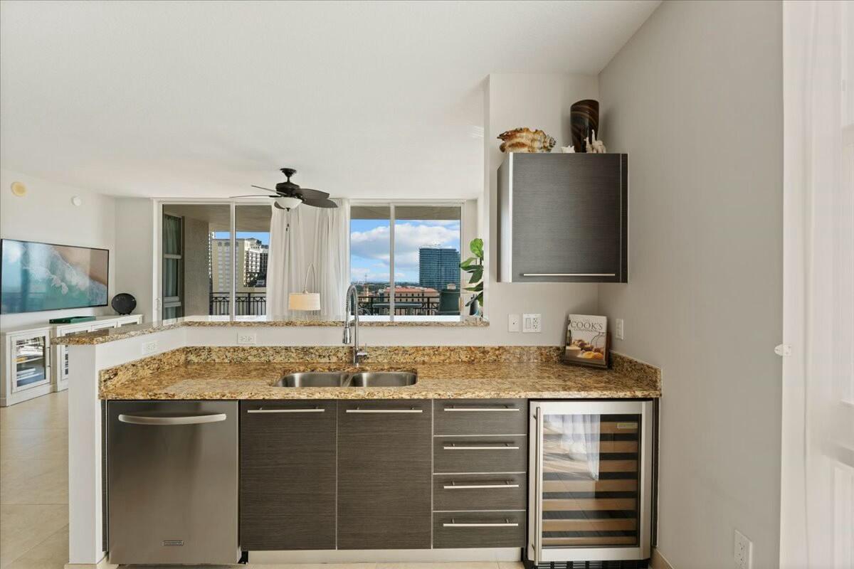 550 Okeechobee #1001, West Palm Beach FL 33401