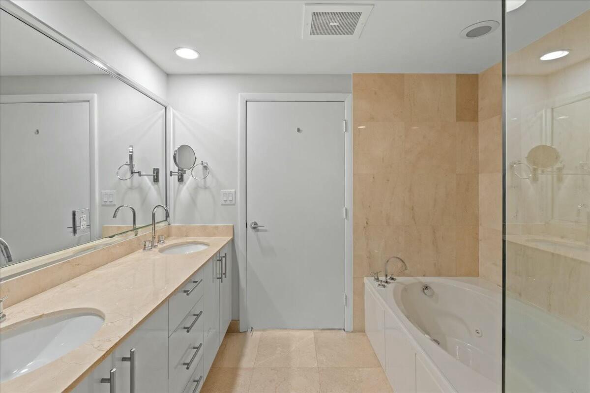 550 Okeechobee #1001, West Palm Beach FL 33401