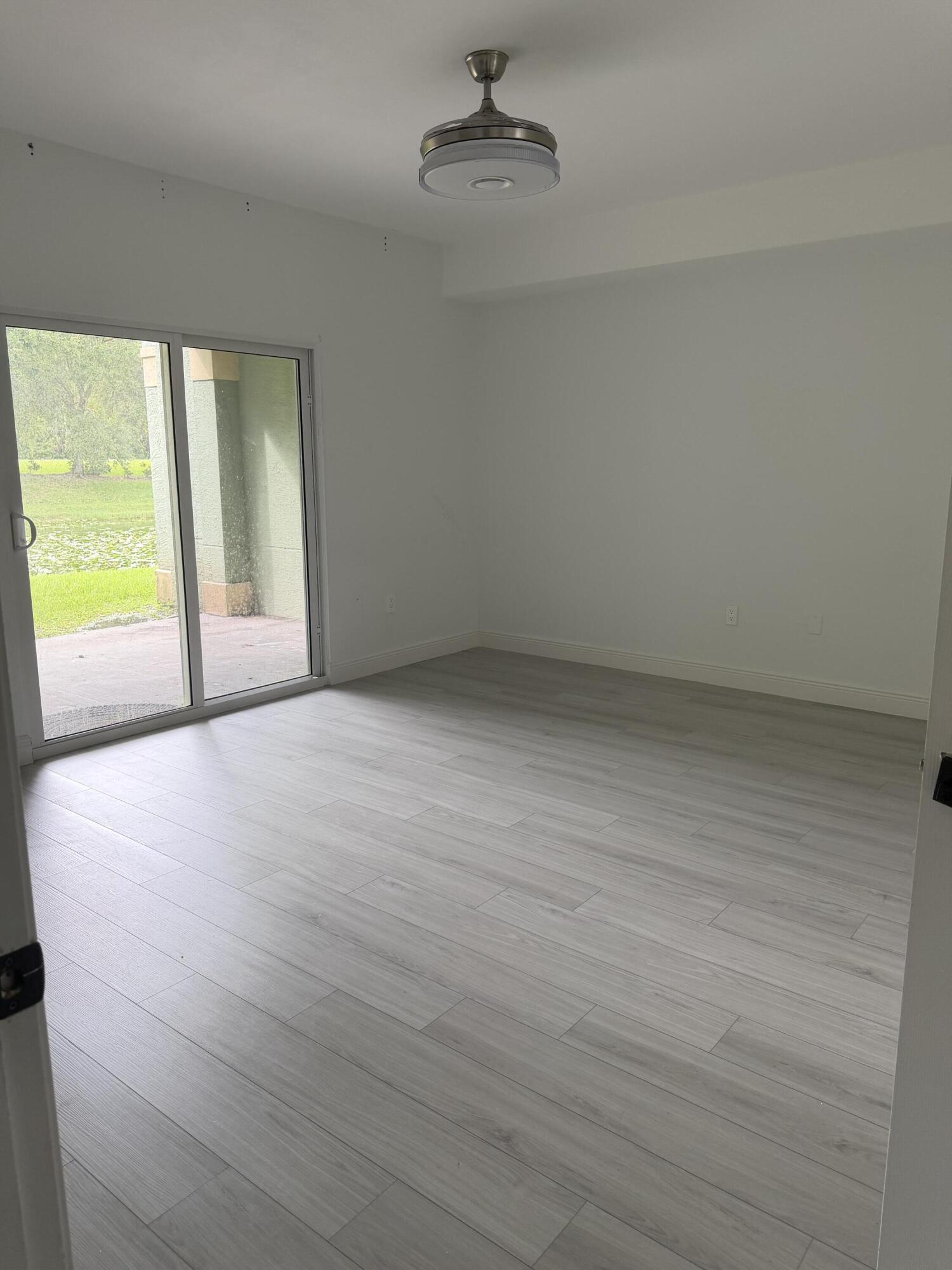 310 CRESTWOOD #101, Royal Palm Beach FL 33411