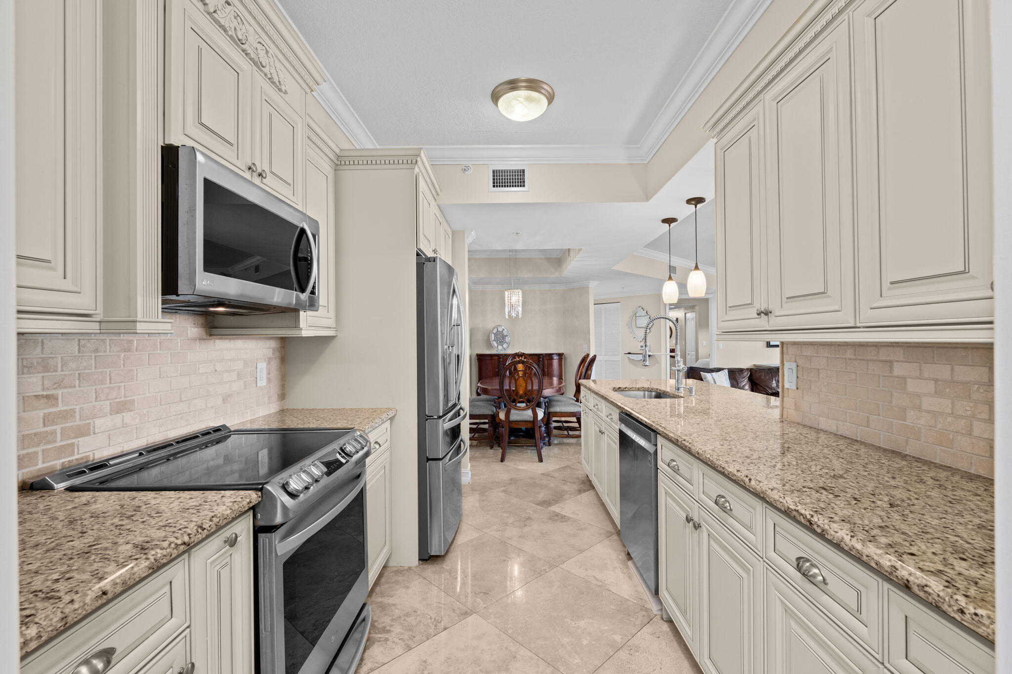 101 SE 20 #403, Deerfield Beach FL 33441