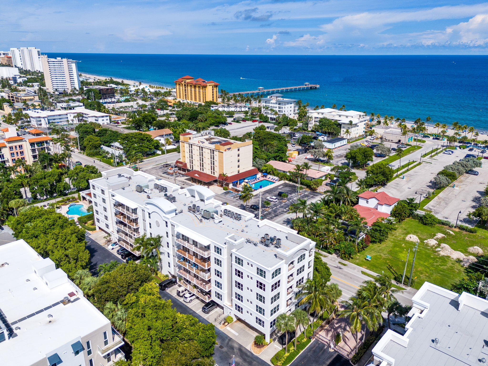 101 SE 20 #403, Deerfield Beach FL 33441