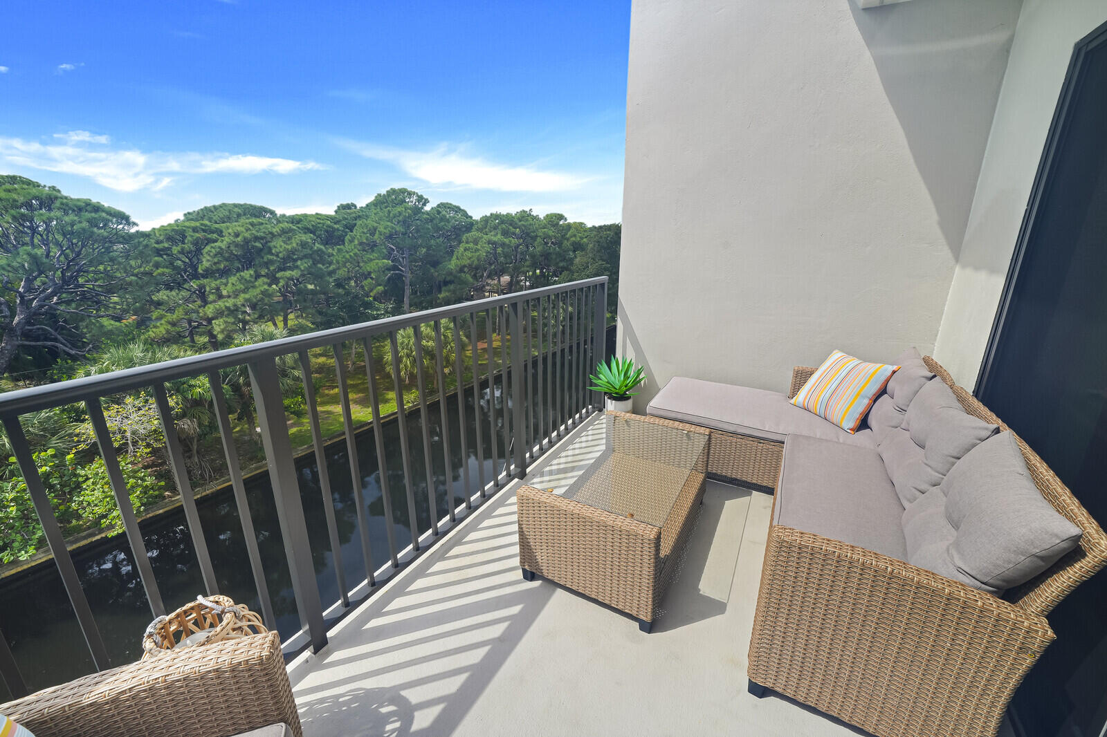 1000 River Reach #504, Fort Lauderdale FL 33315