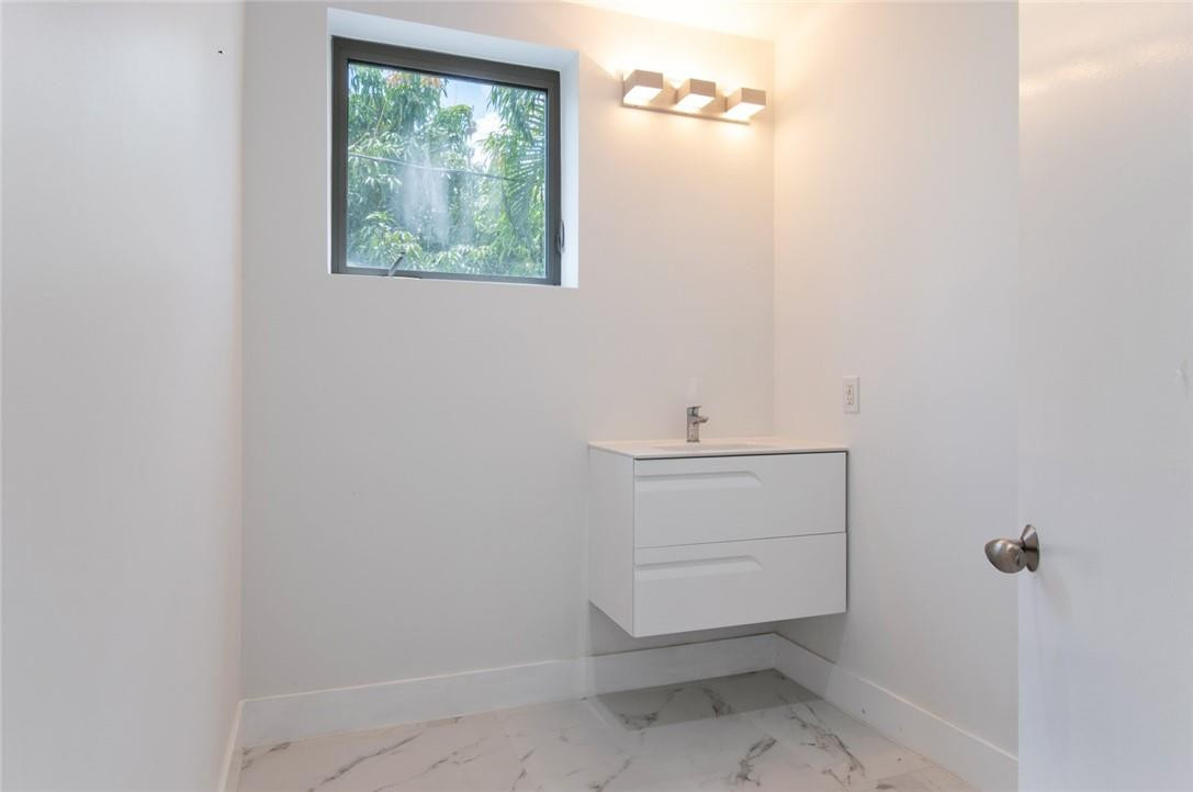 26 SE 10TH, Fort Lauderdale FL 33301