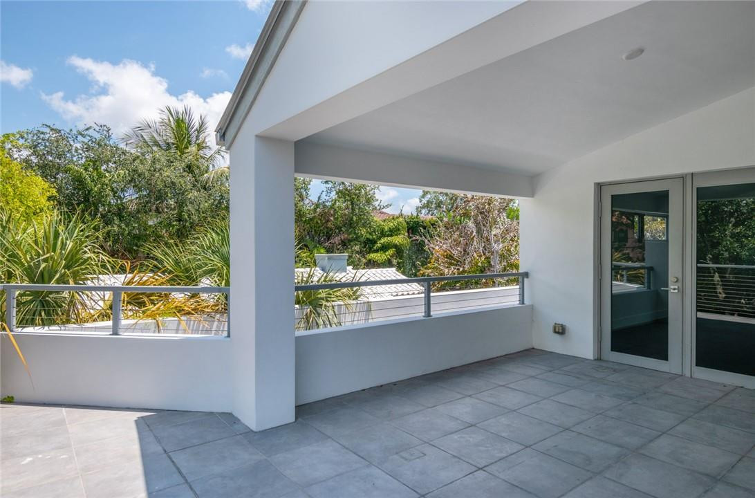26 SE 10TH, Fort Lauderdale FL 33301