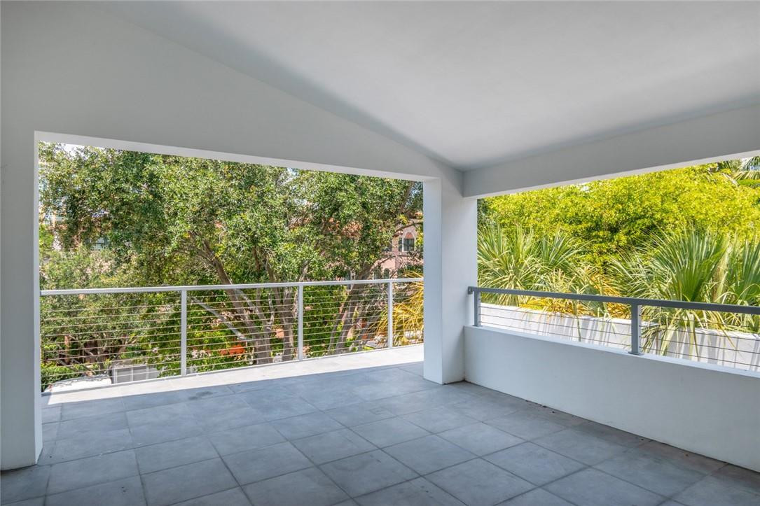 26 SE 10TH, Fort Lauderdale FL 33301
