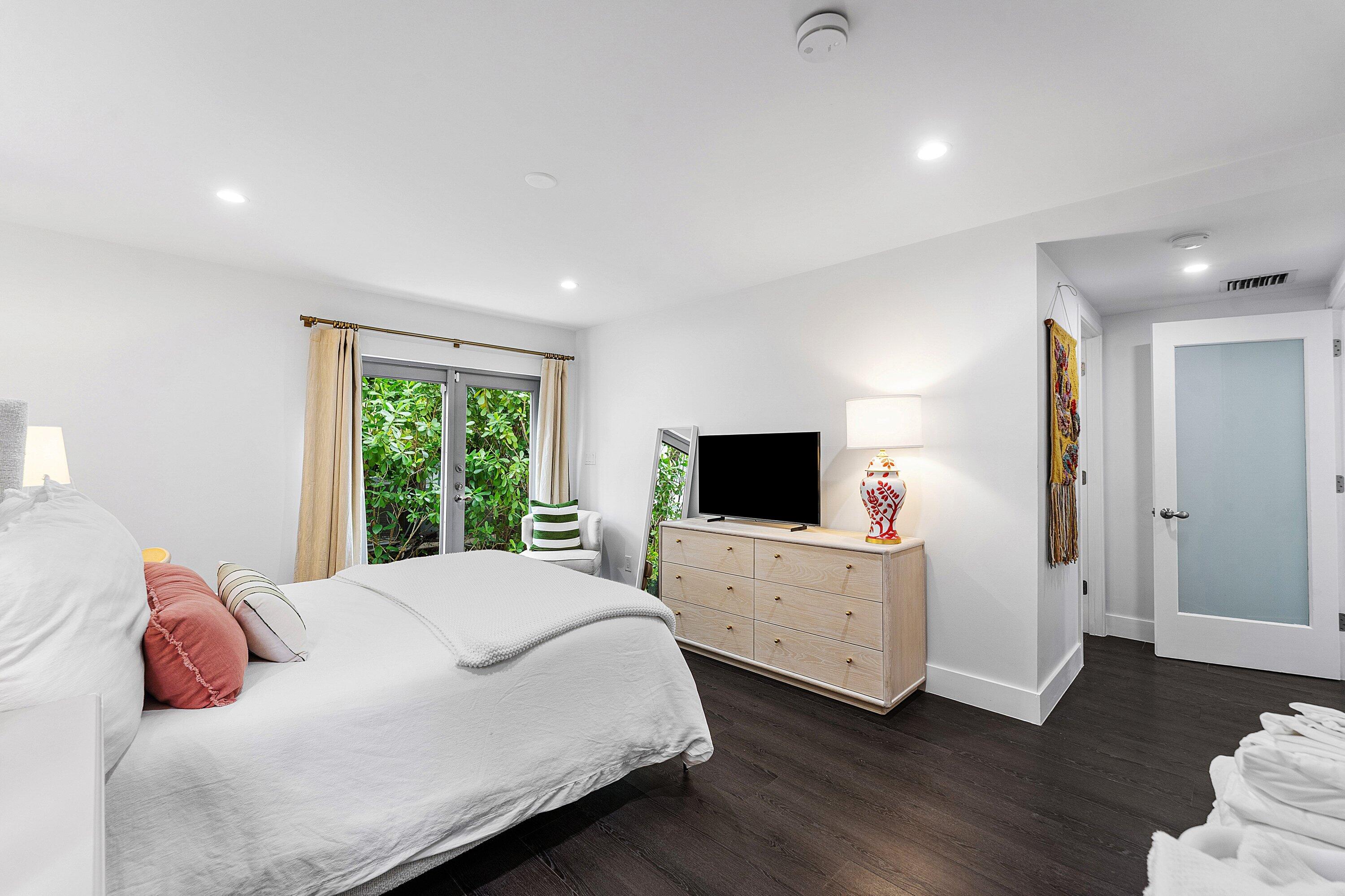26 SE 10TH, Fort Lauderdale FL 33301