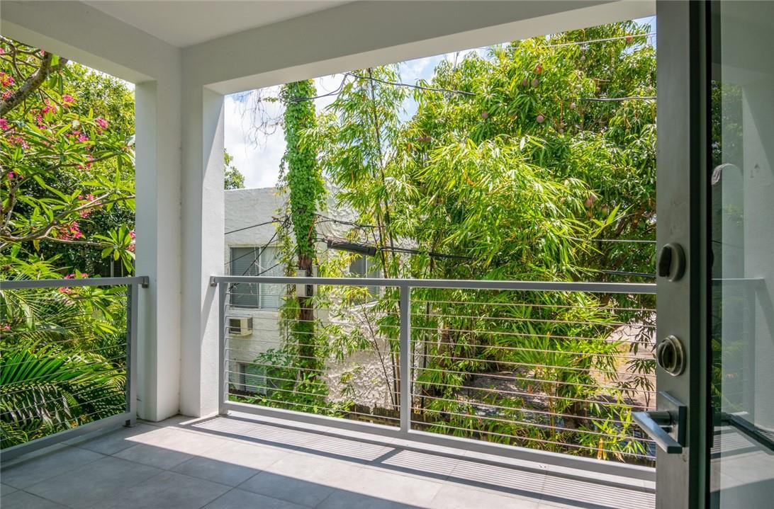 26 SE 10TH, Fort Lauderdale FL 33301
