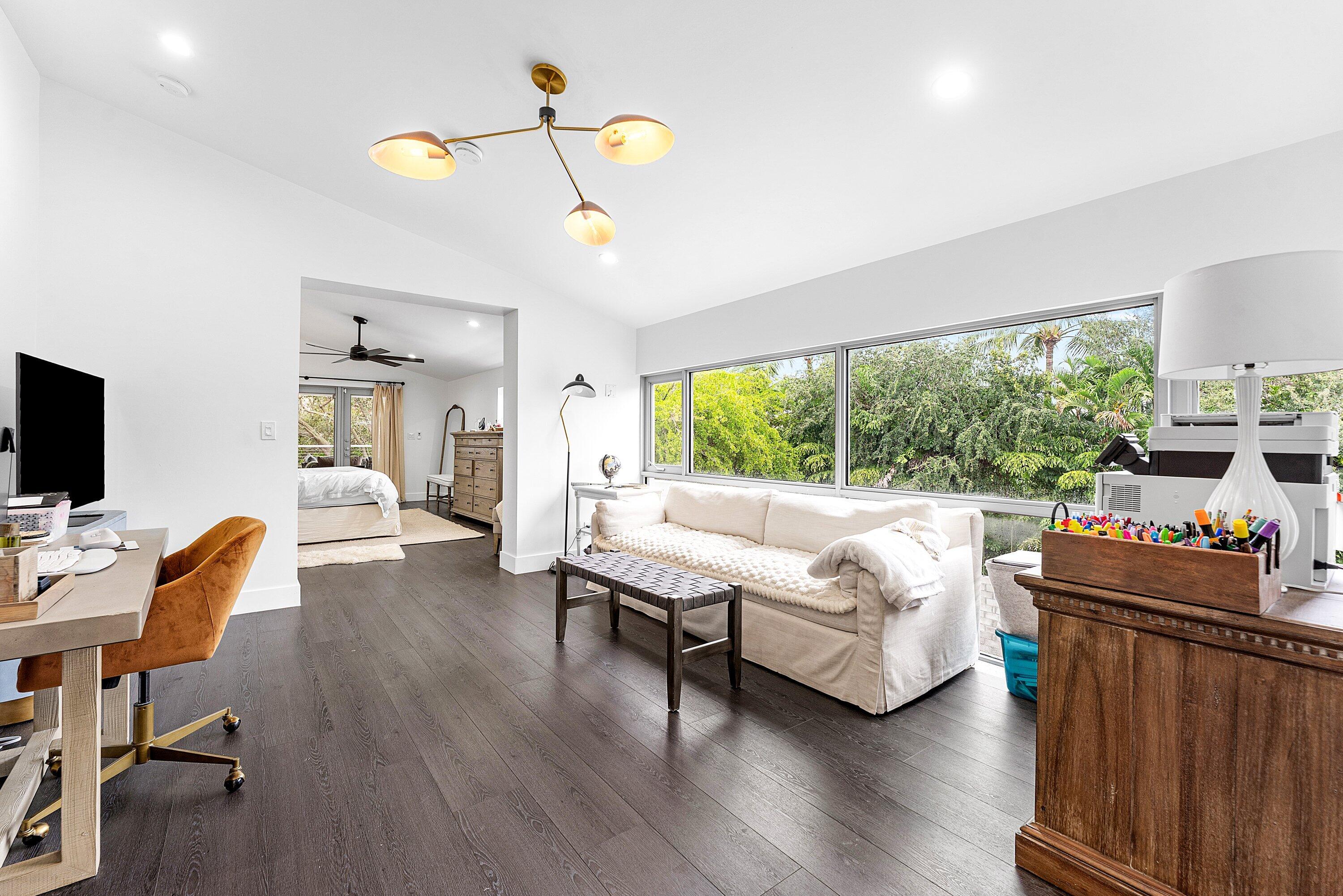 26 SE 10TH, Fort Lauderdale FL 33301